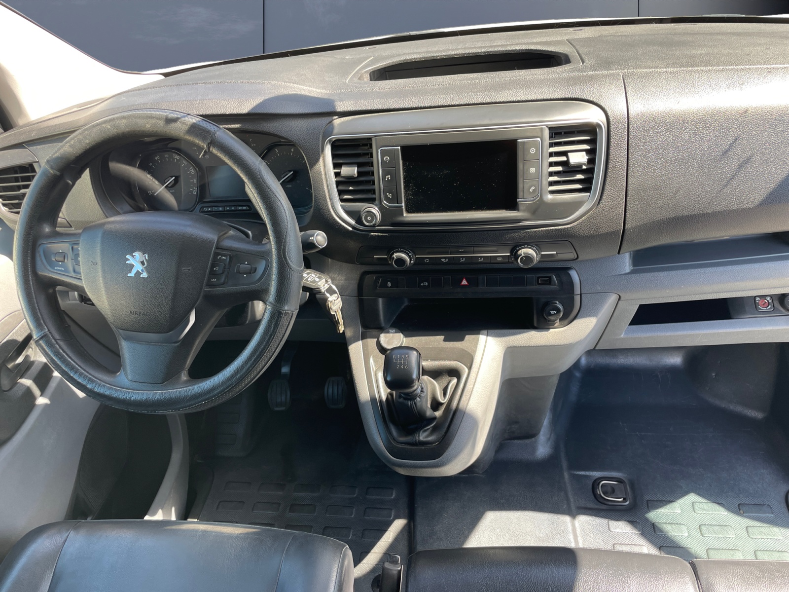 Peugeot Expert Vu 14