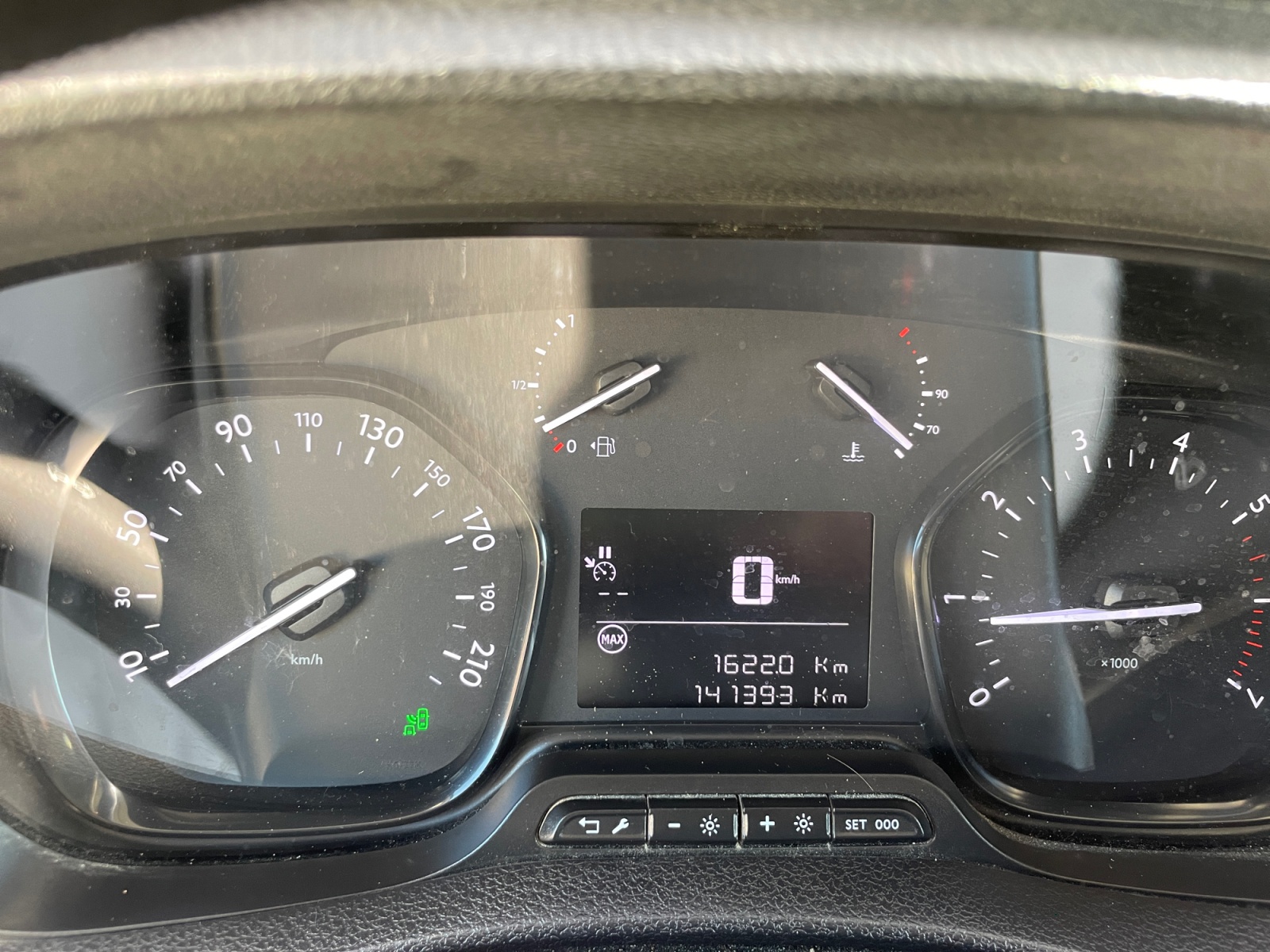 Peugeot Expert Vu 16