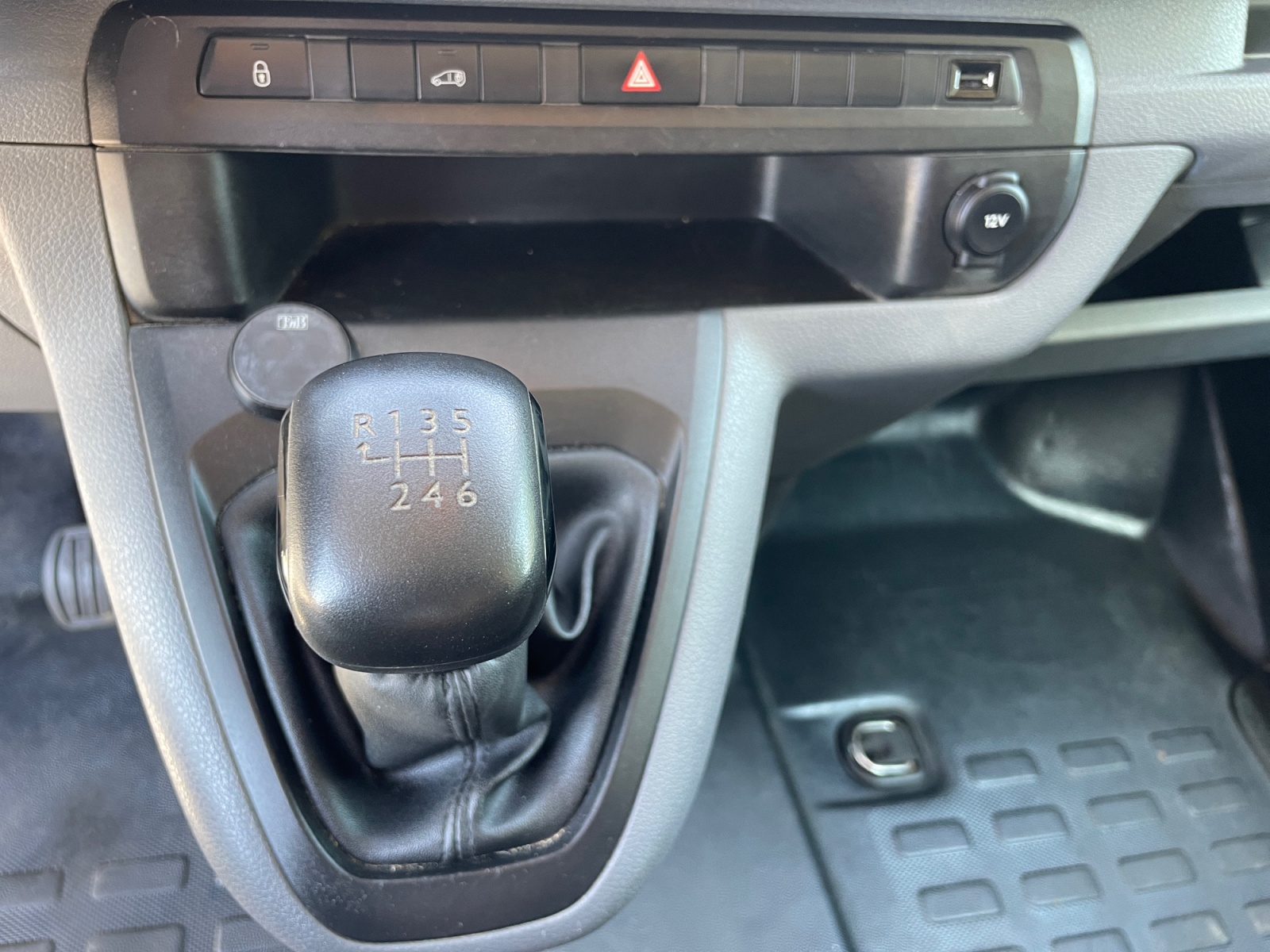 Peugeot Expert Vu 21