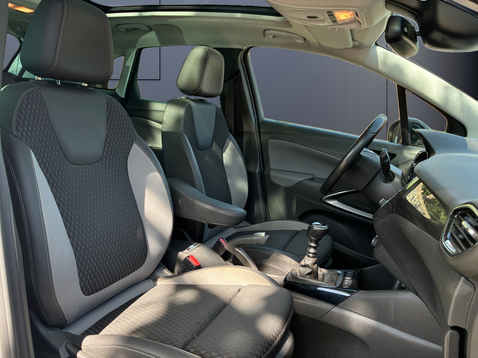 Opel Crossland X 13