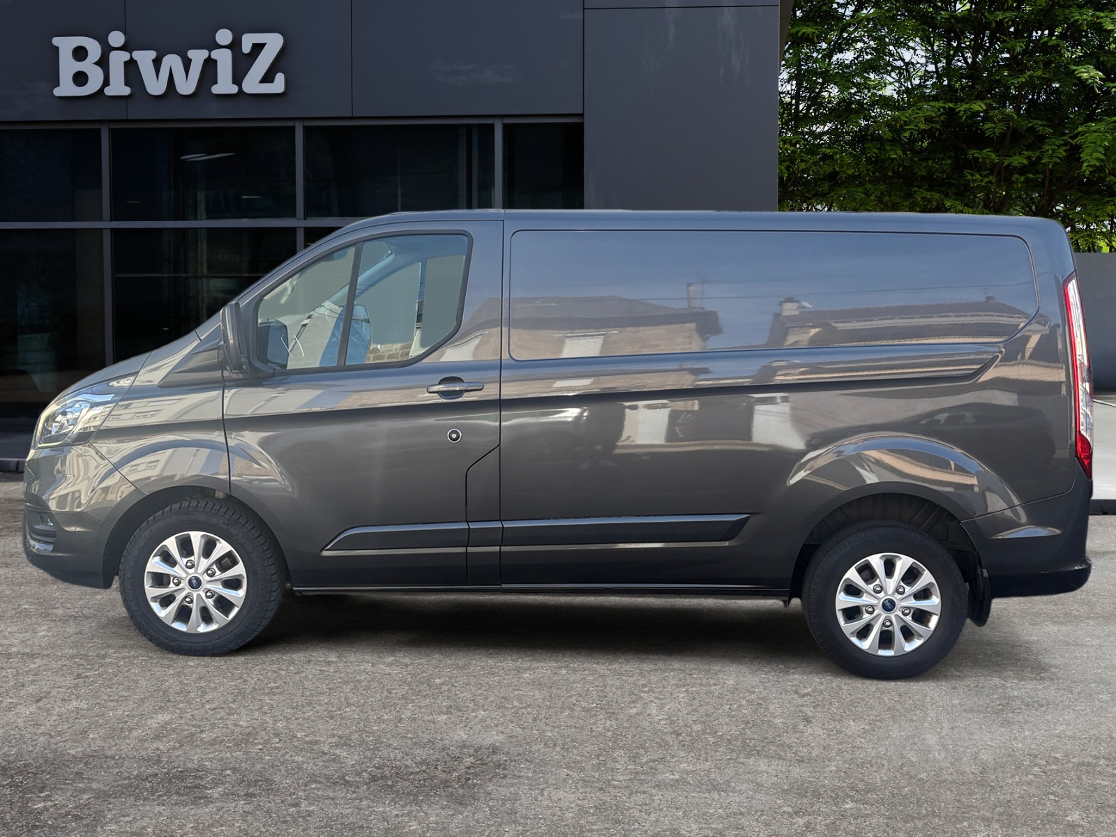 Ford Transit Custom Vu 1