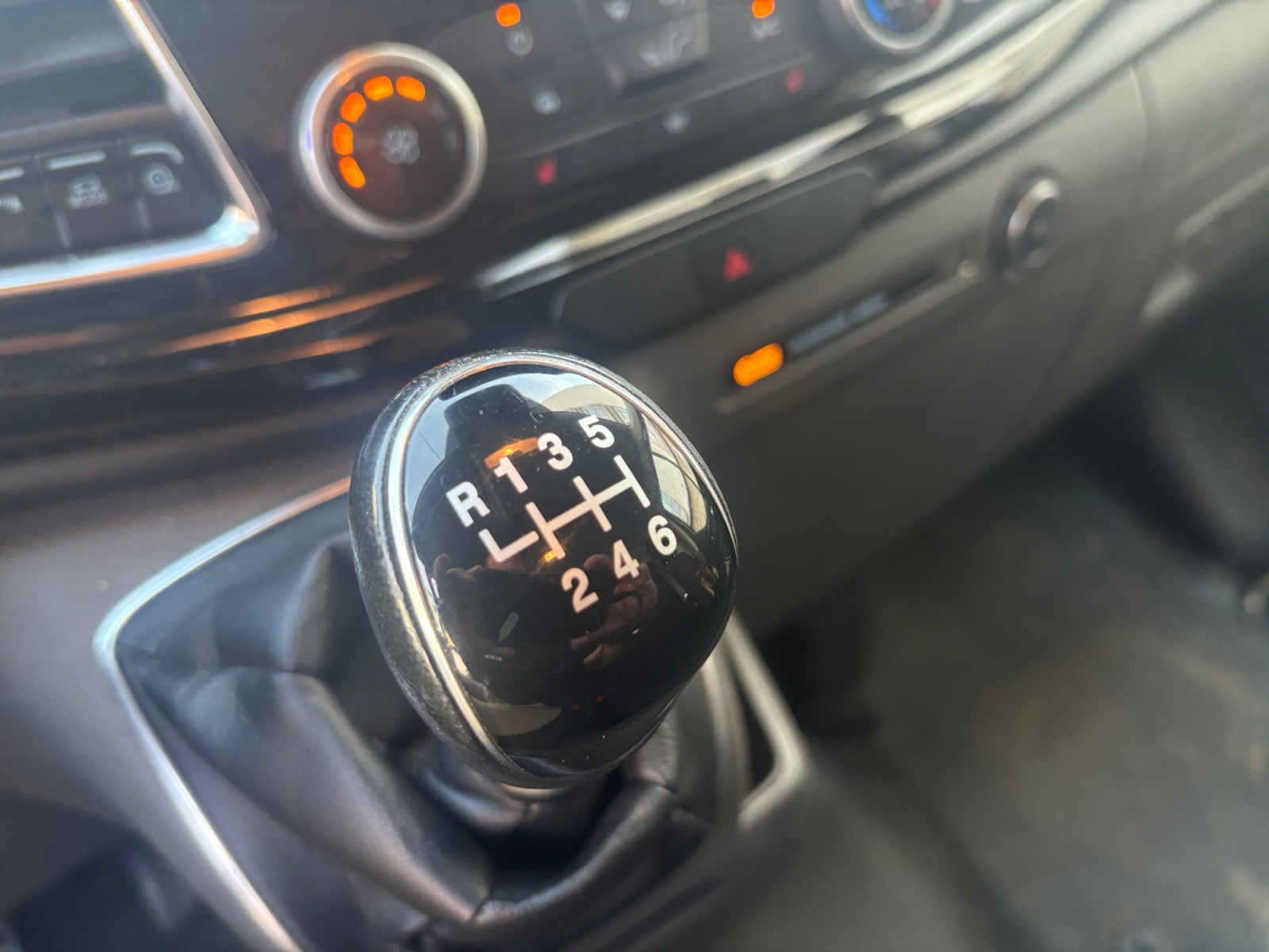 Ford Transit Custom Vu 23