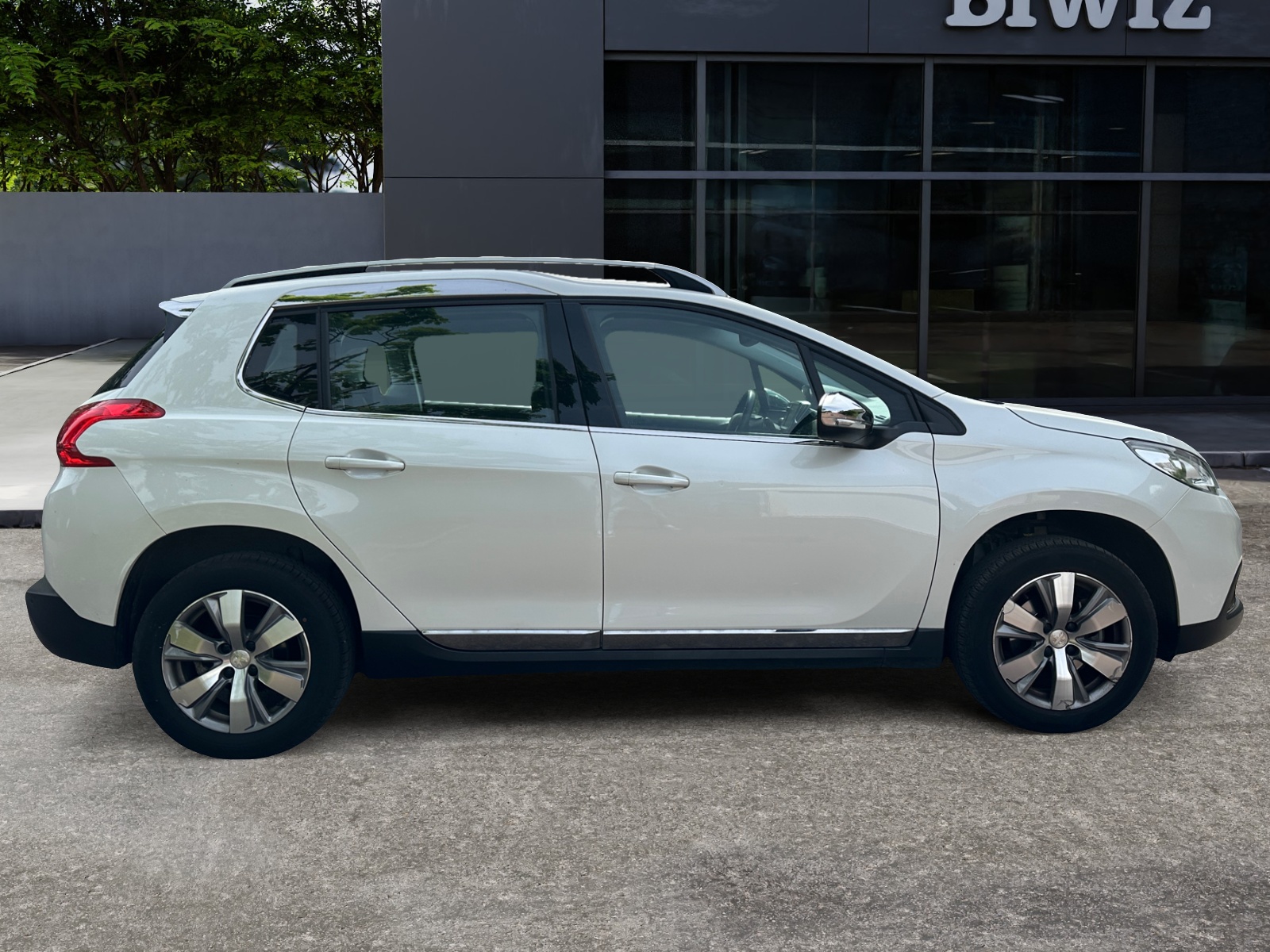 Peugeot 2008 5