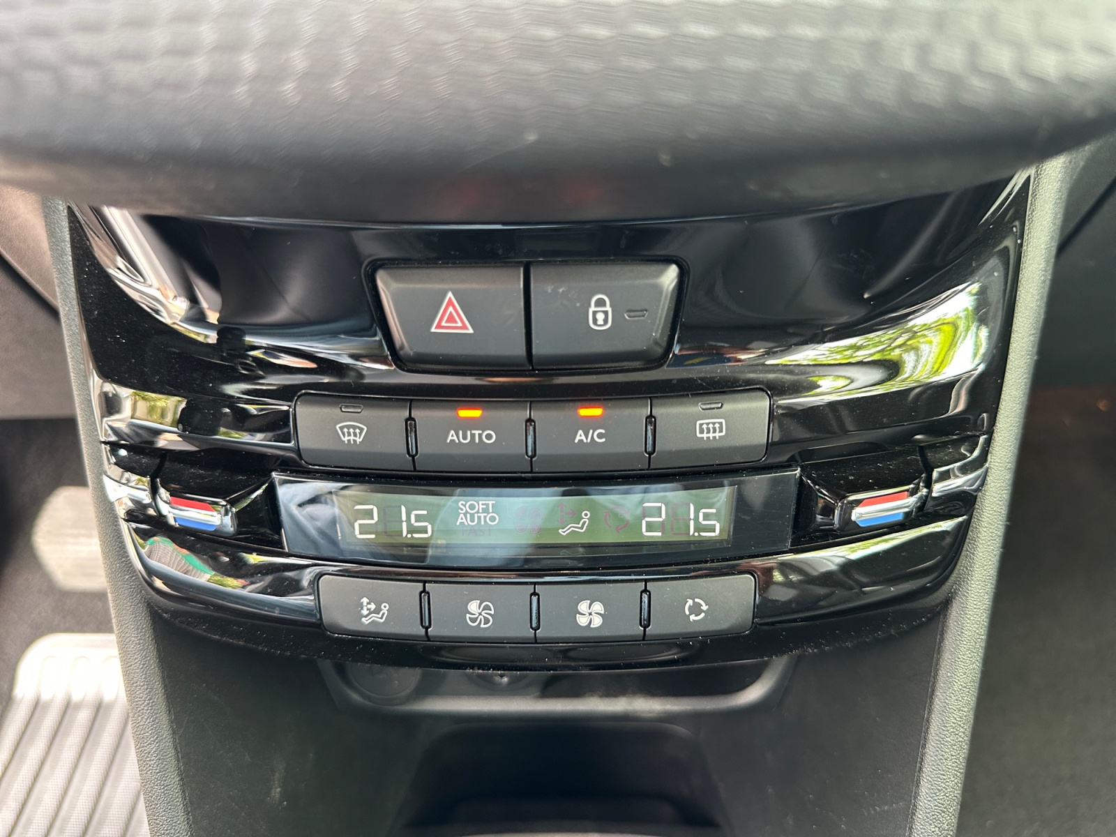Peugeot 2008 25