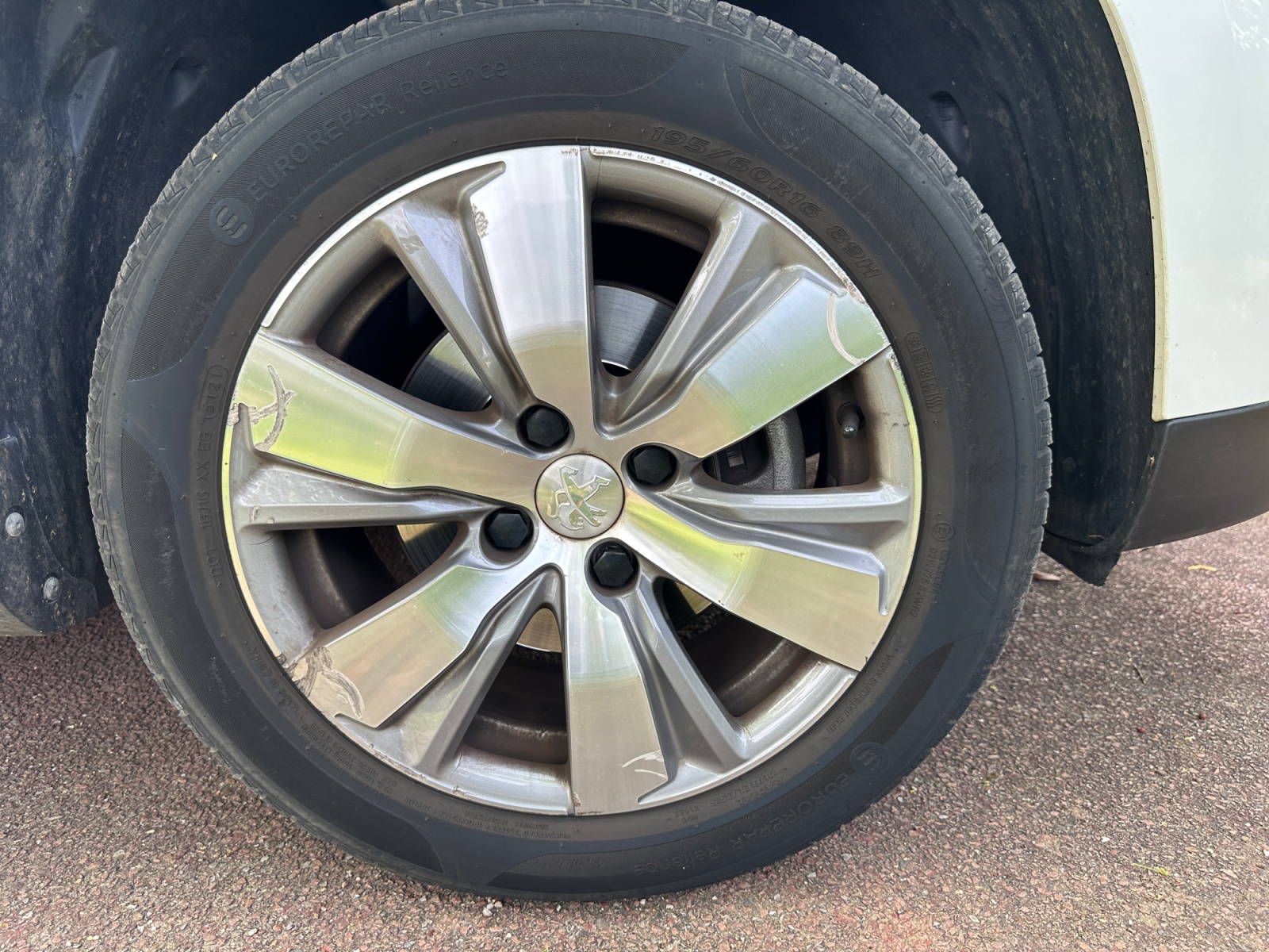 Peugeot 2008 30
