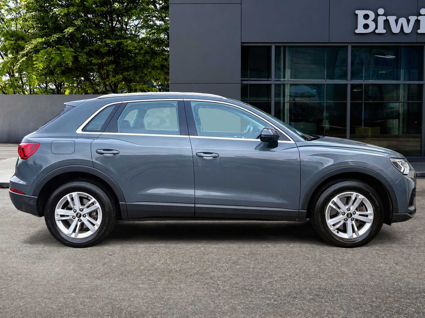 Audi Q3 5