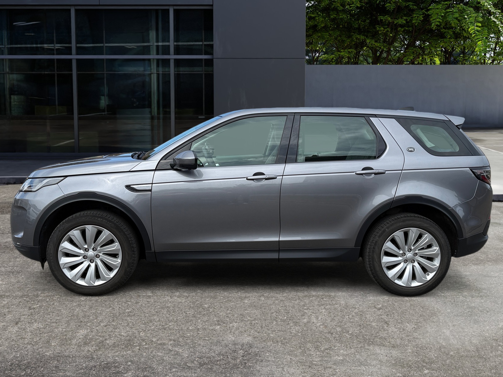 Land Rover Discovery Sport 1