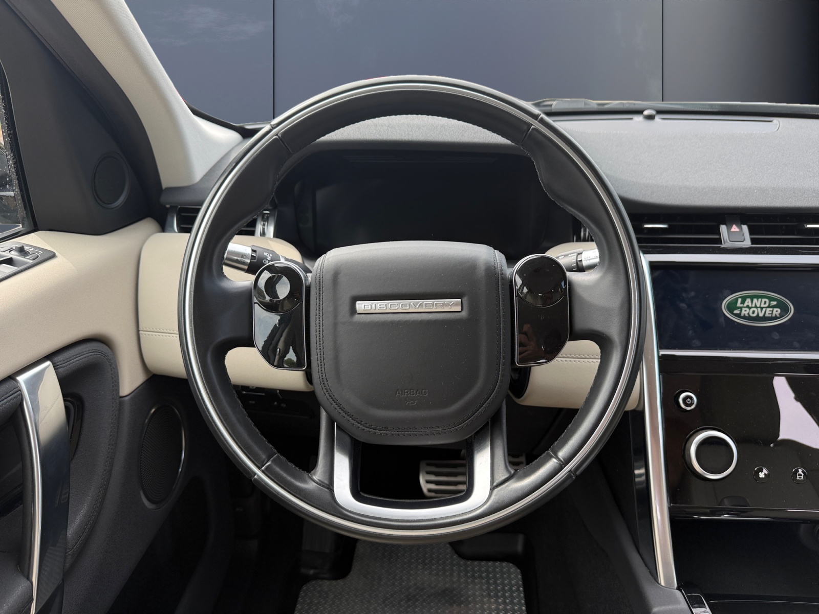 Land Rover Discovery Sport 15
