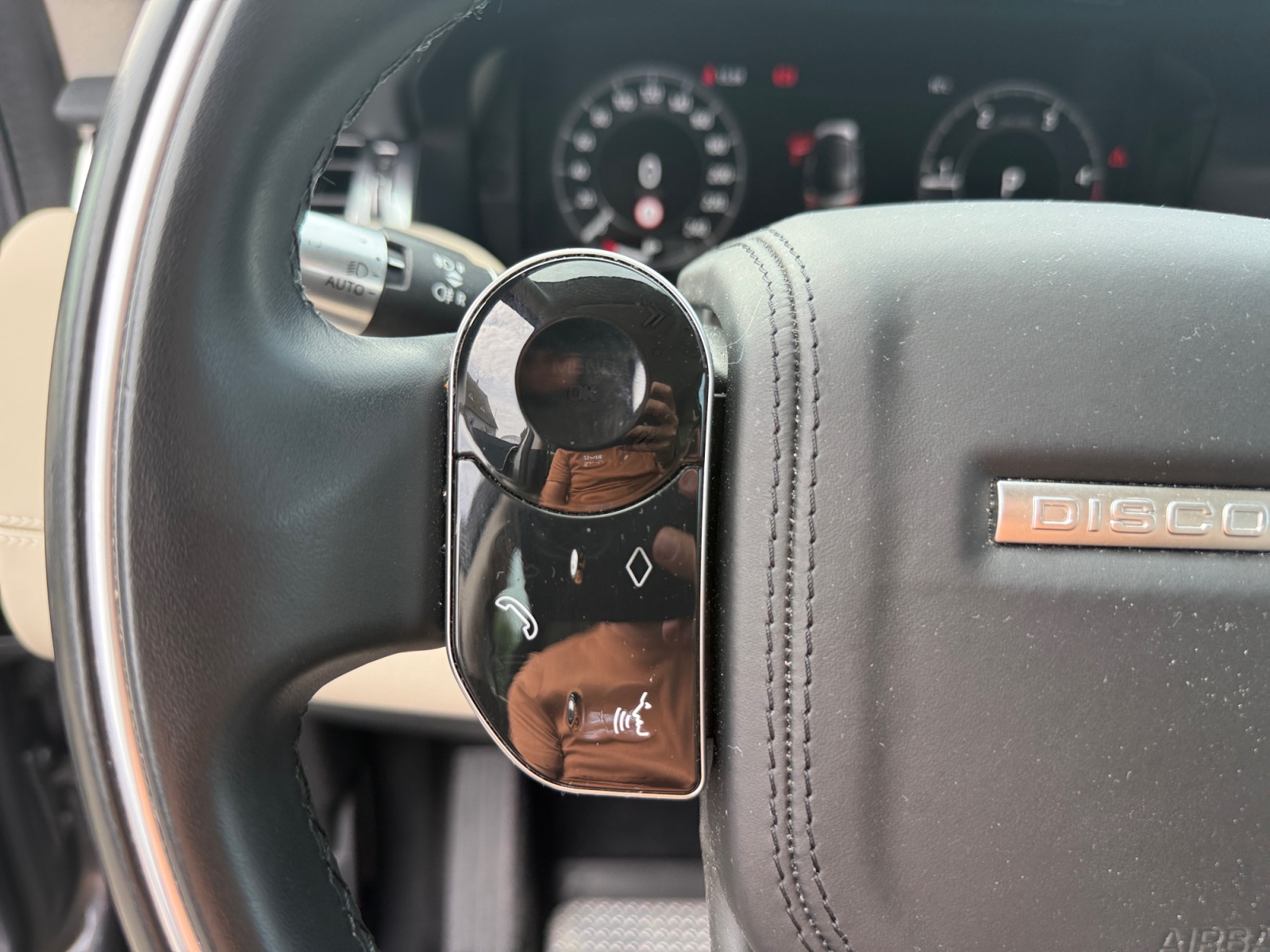 Land Rover Discovery Sport 24