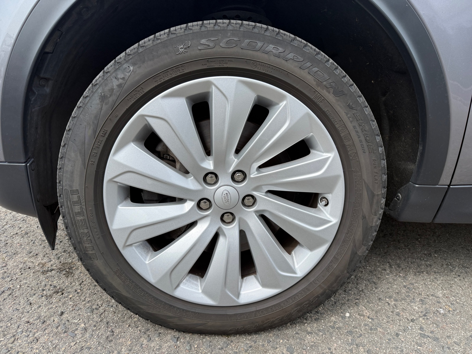 Land Rover Discovery Sport 28