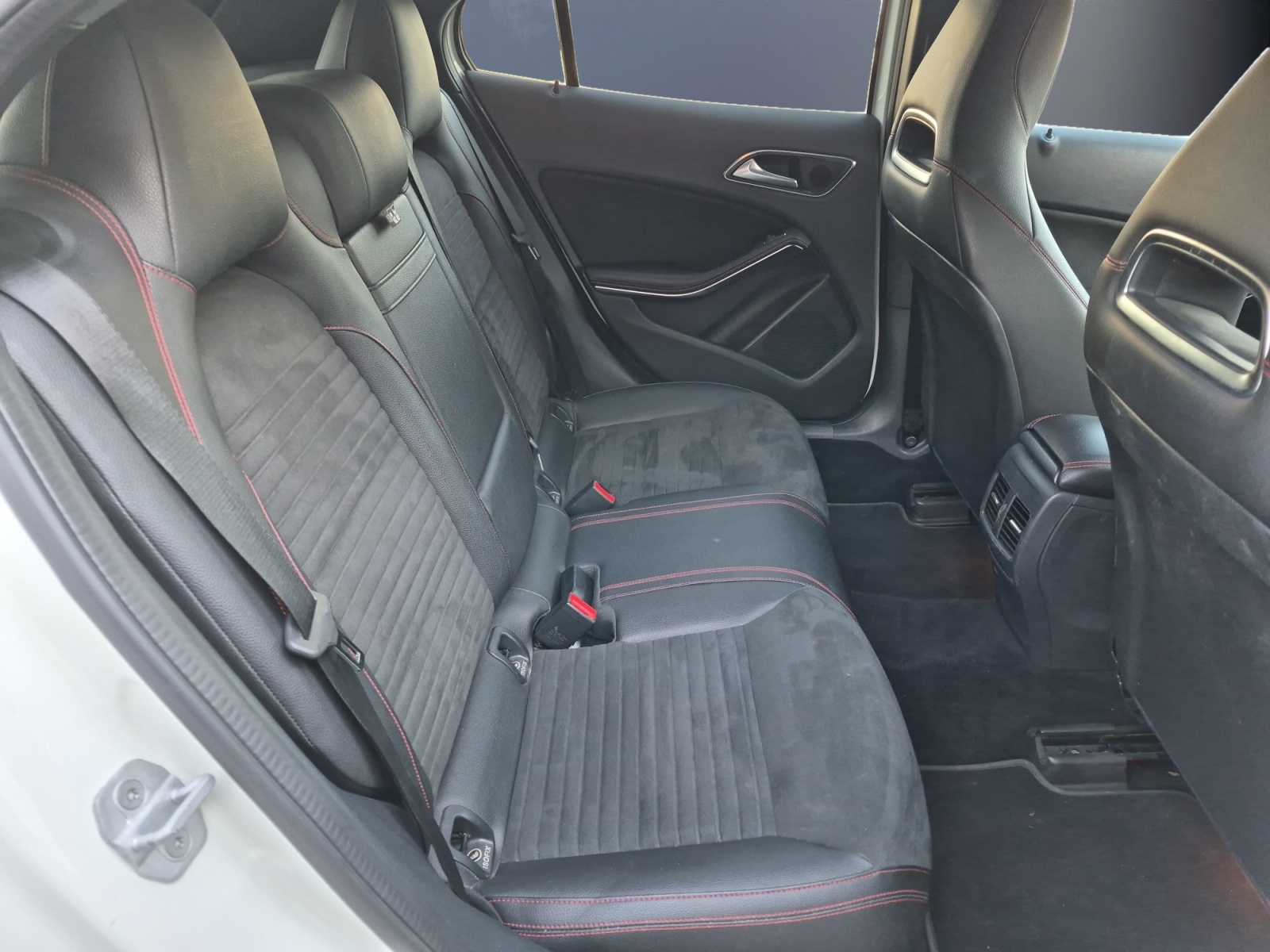 Mercedes-Benz Gla 11