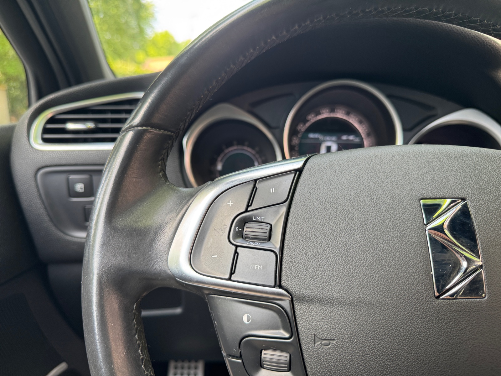 Ds Automobiles Ds 4 20