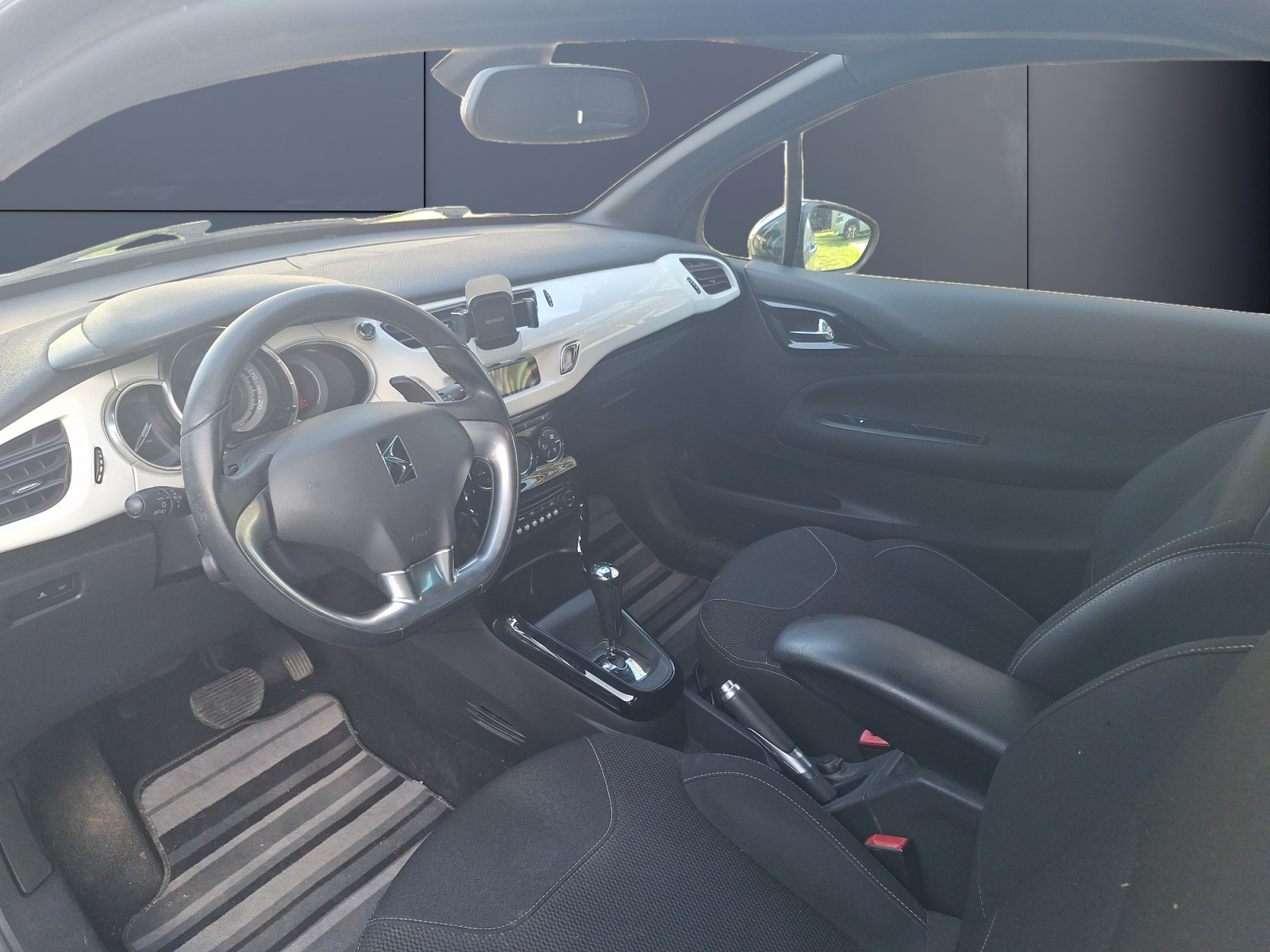 Ds Automobiles Ds 3 8