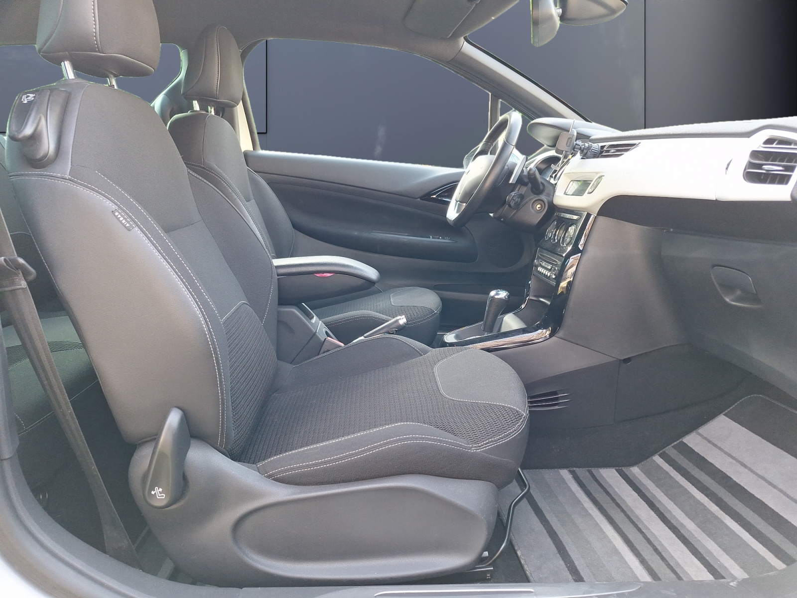 Ds Automobiles Ds 3 13