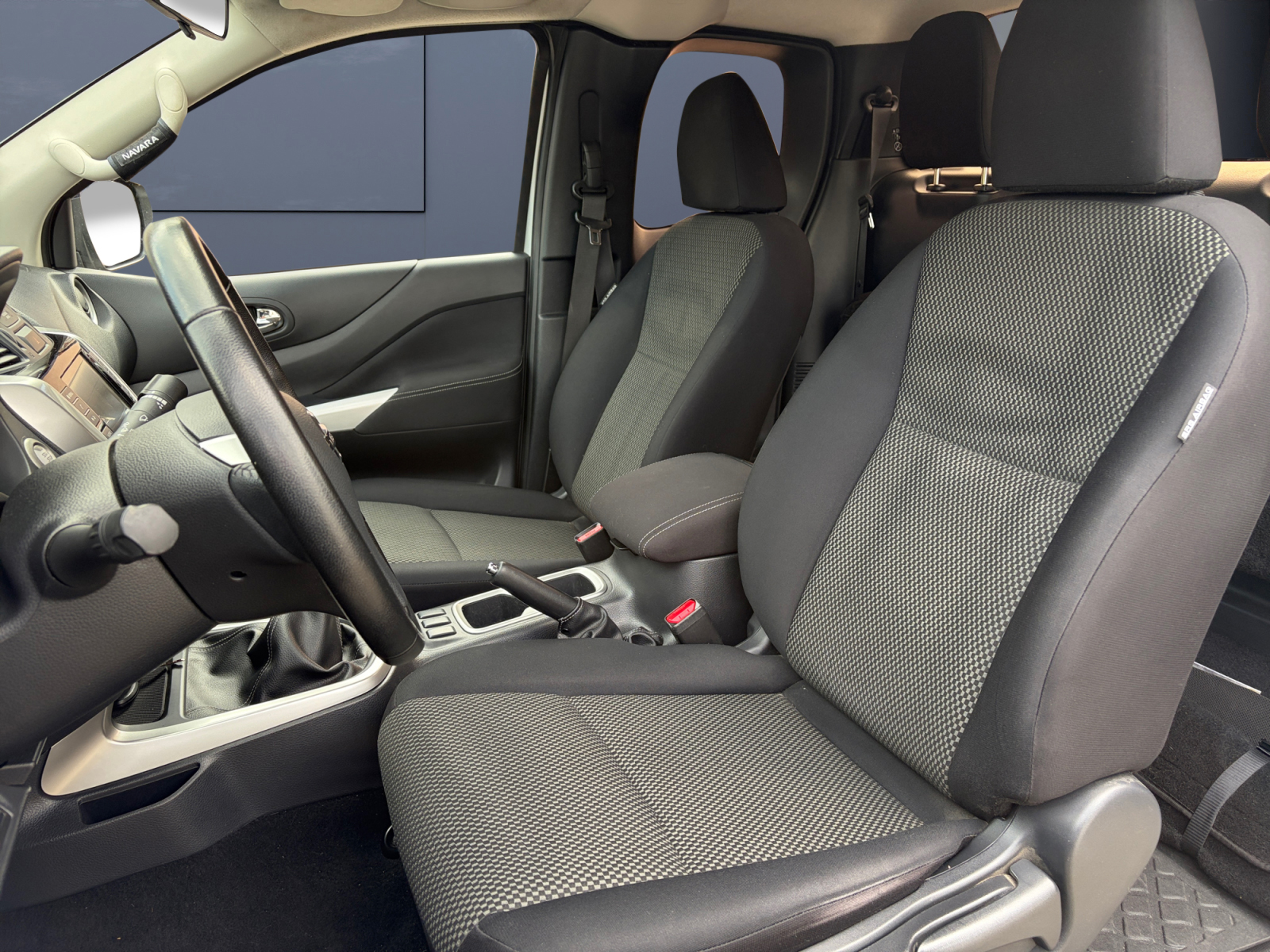 Nissan Np300 Navara 9