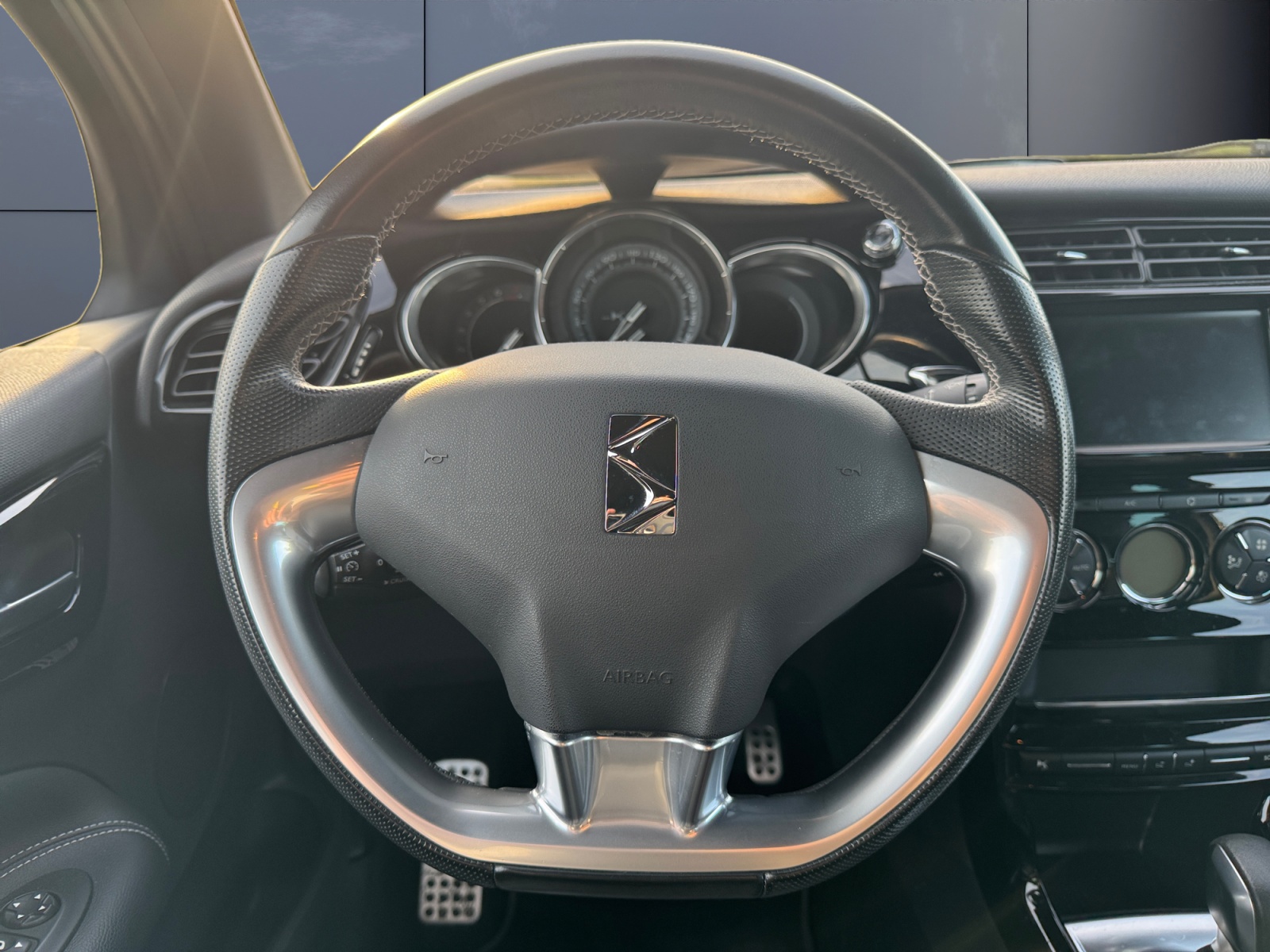 Ds Automobiles Ds3 15