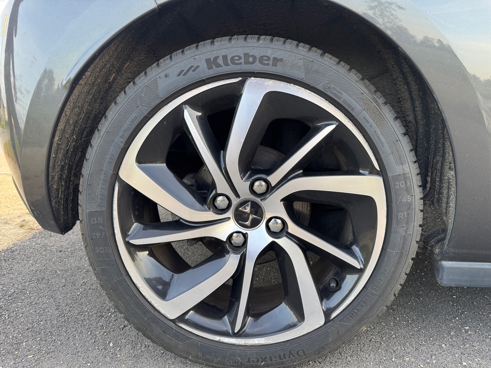 Ds Automobiles Ds3 25