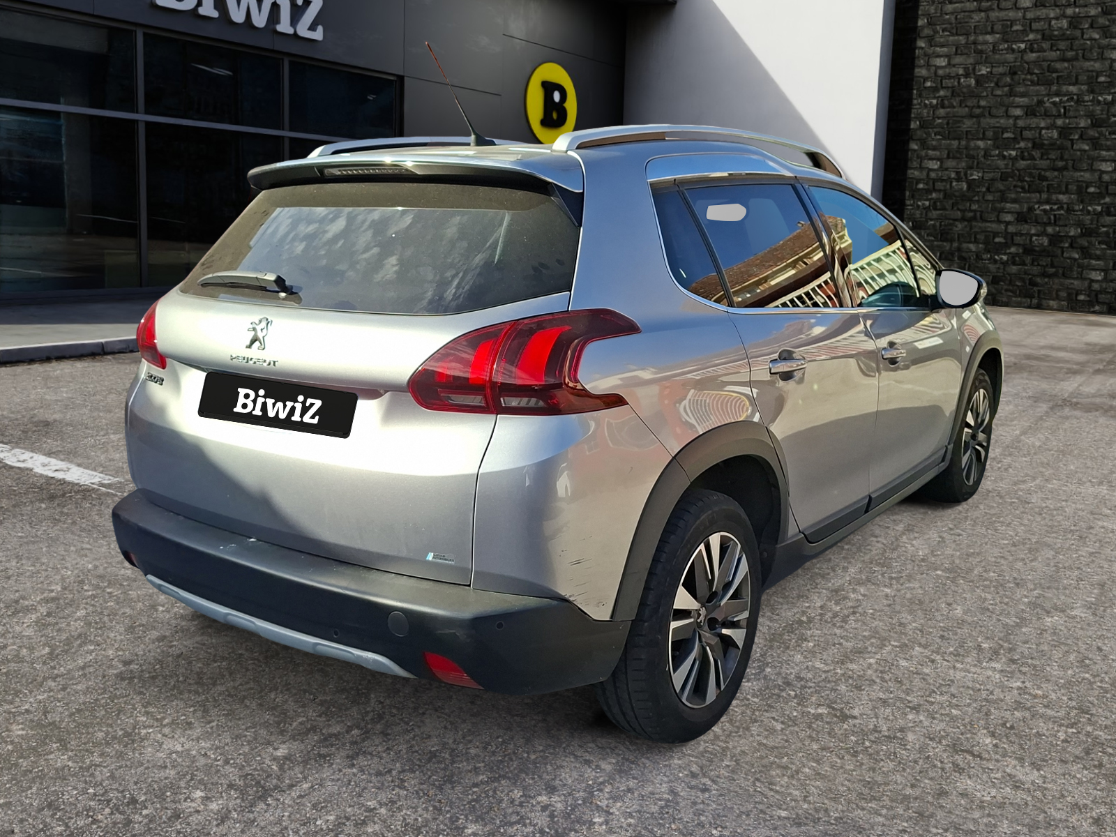 Peugeot 2008 4