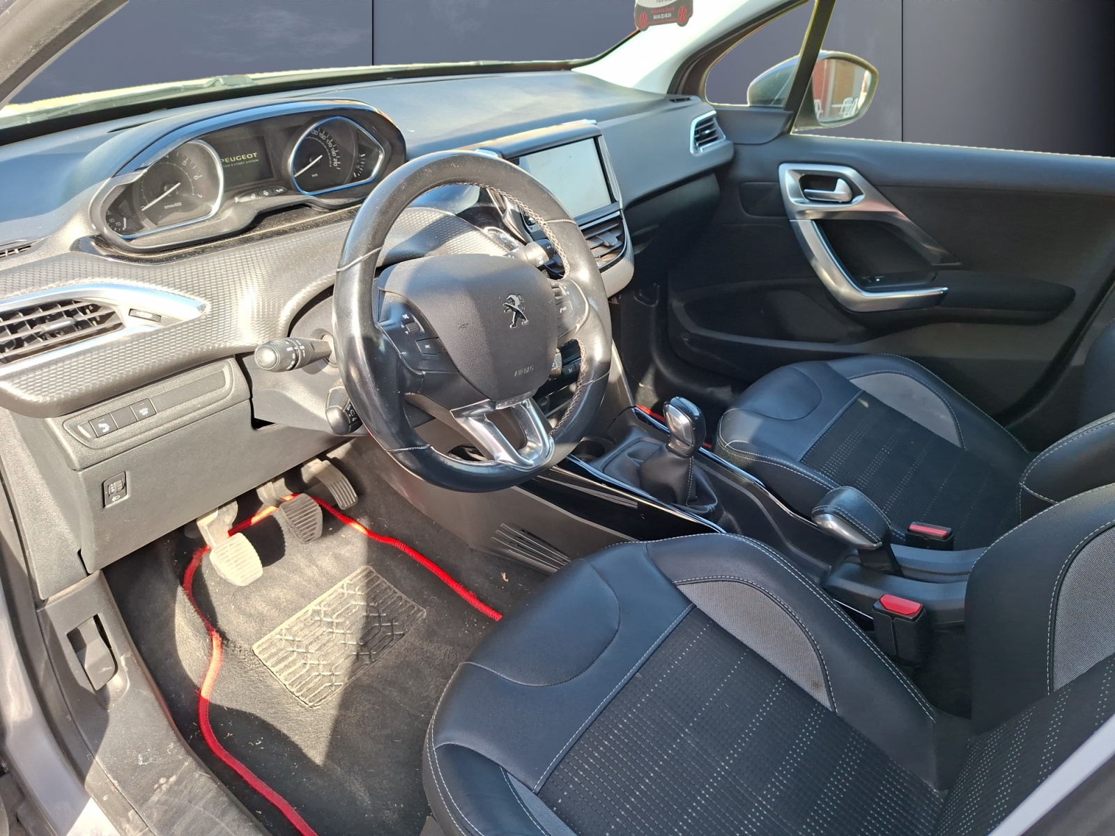 Peugeot 2008 8