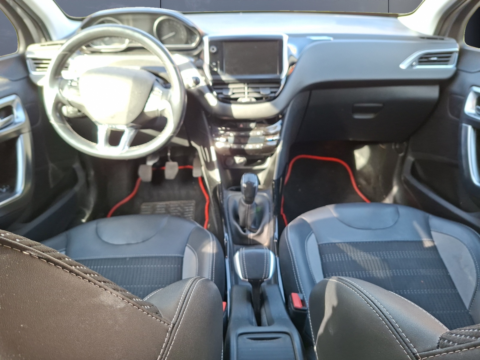 Peugeot 2008 14