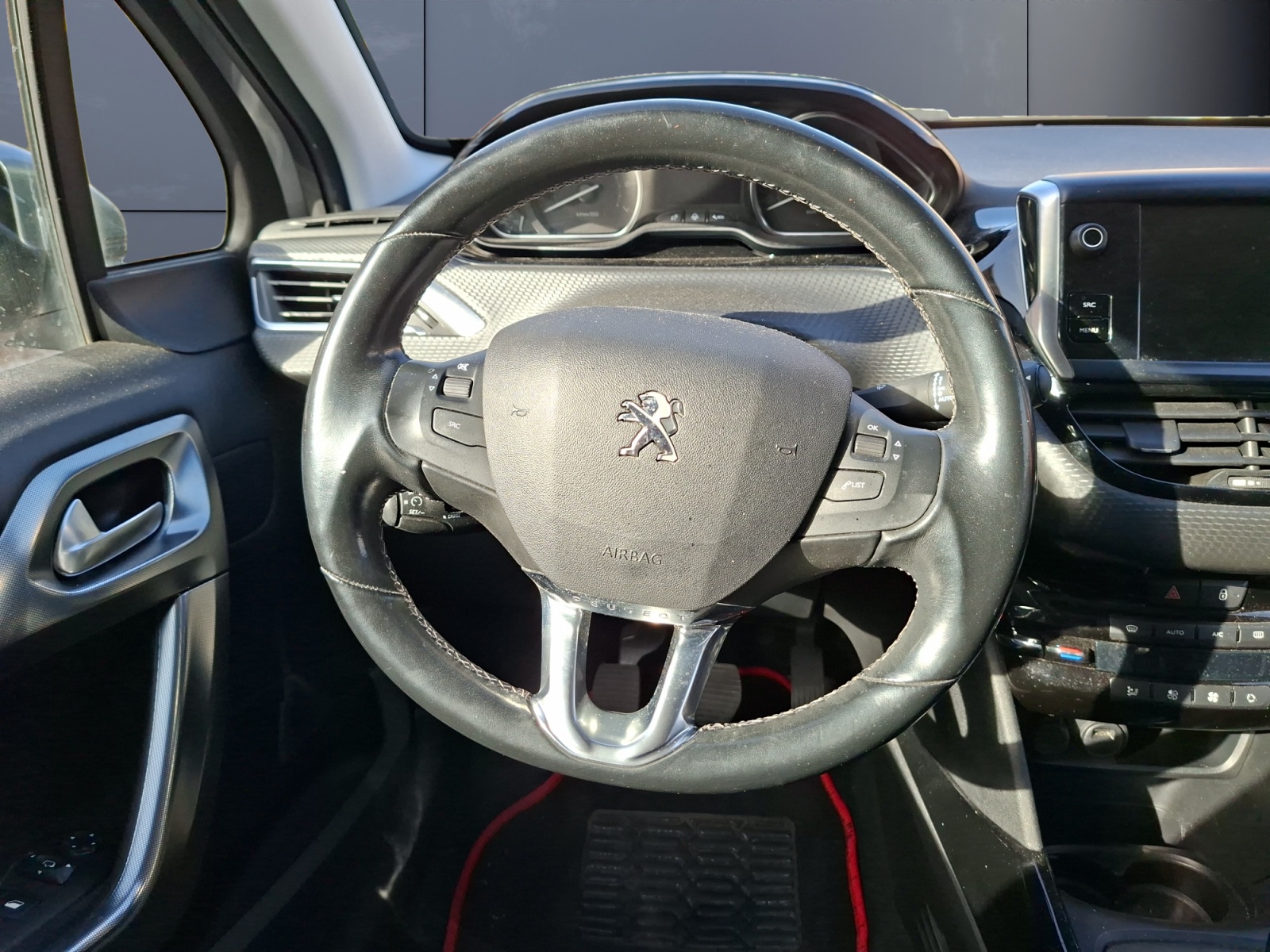 Peugeot 2008 15