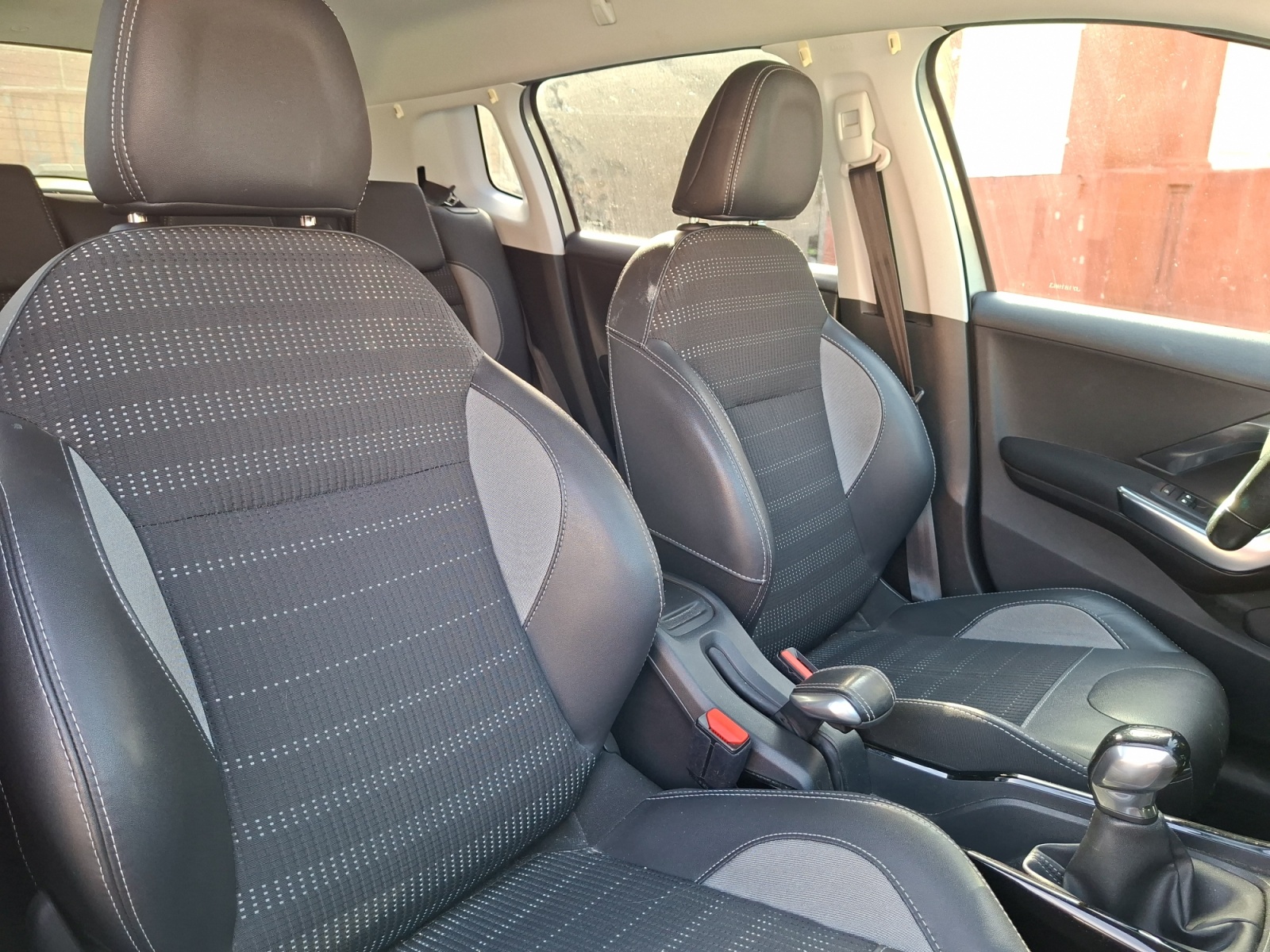 Peugeot 2008 30