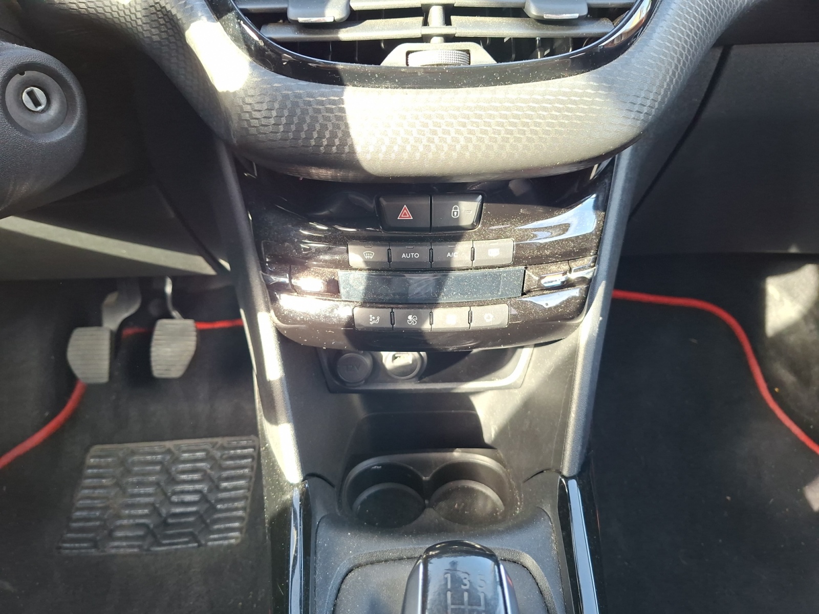 Peugeot 2008 21