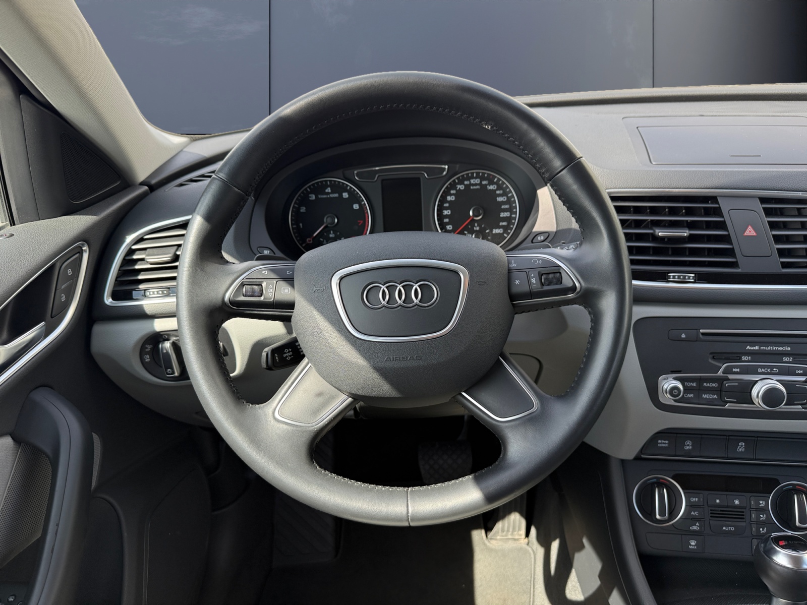 Audi Q3 15