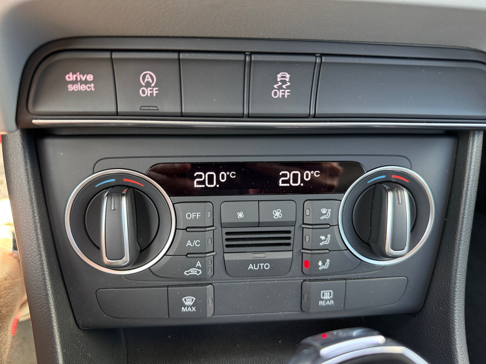 Audi Q3 27