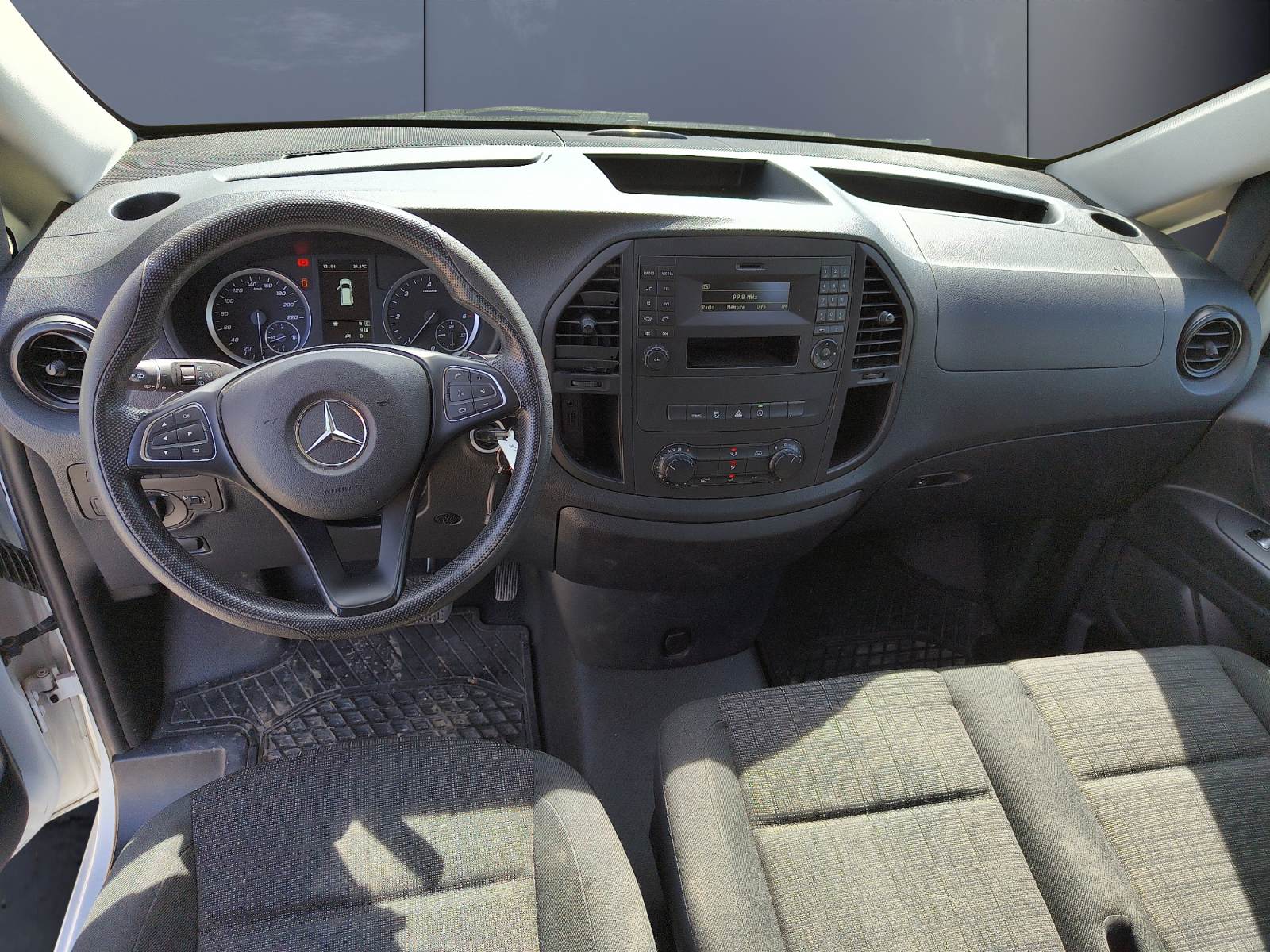 Mercedes-Benz Vito 12