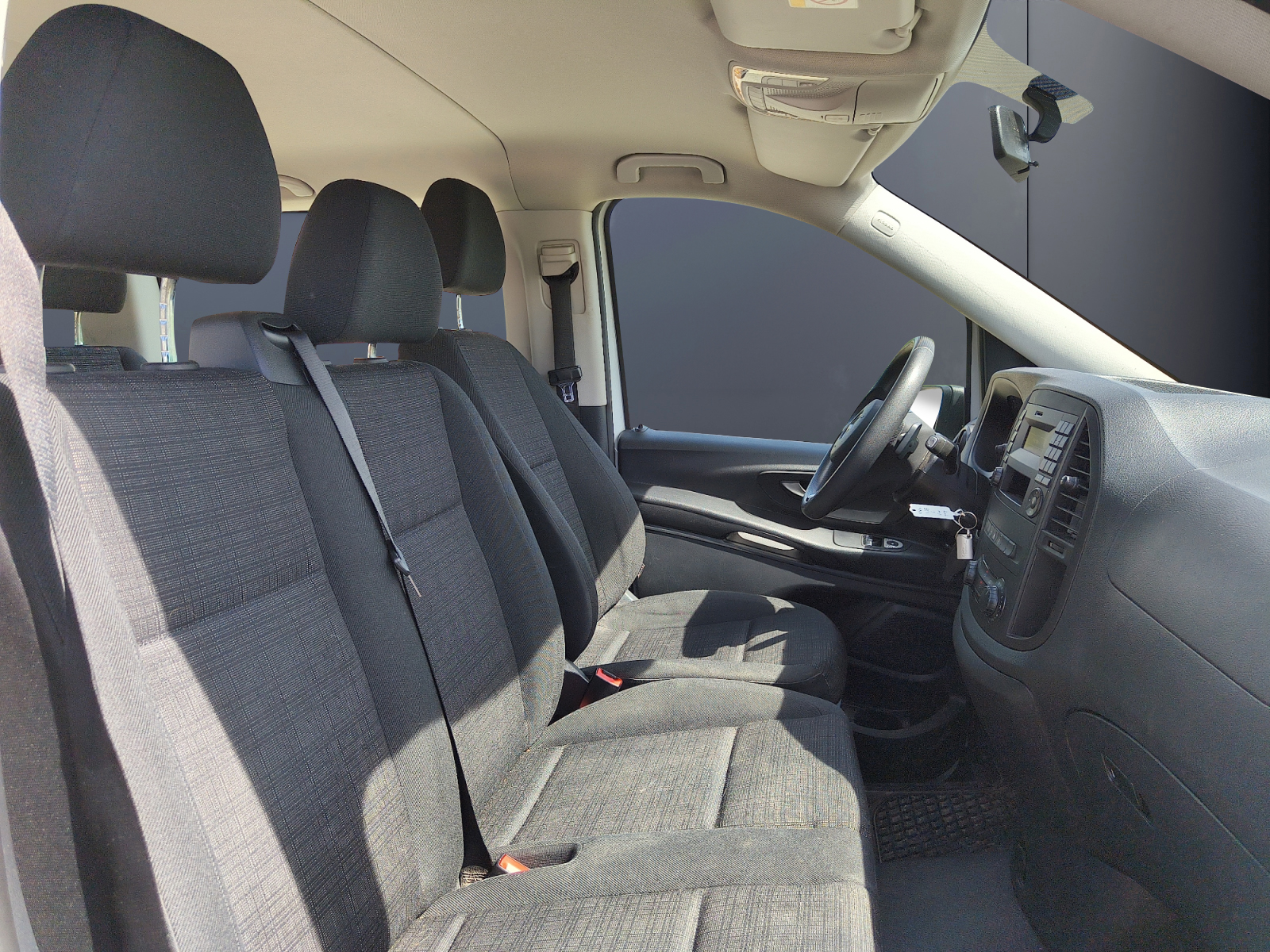 Mercedes-Benz Vito 13