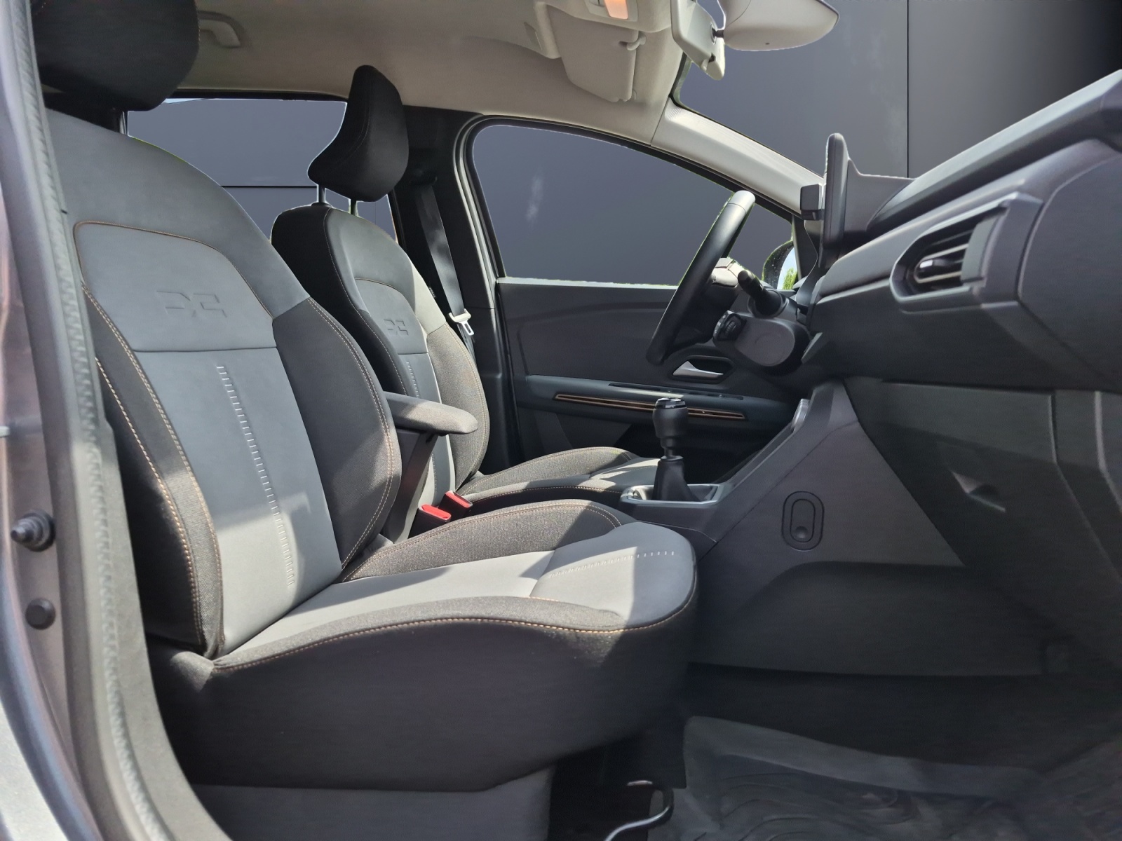 Dacia Jogger 13