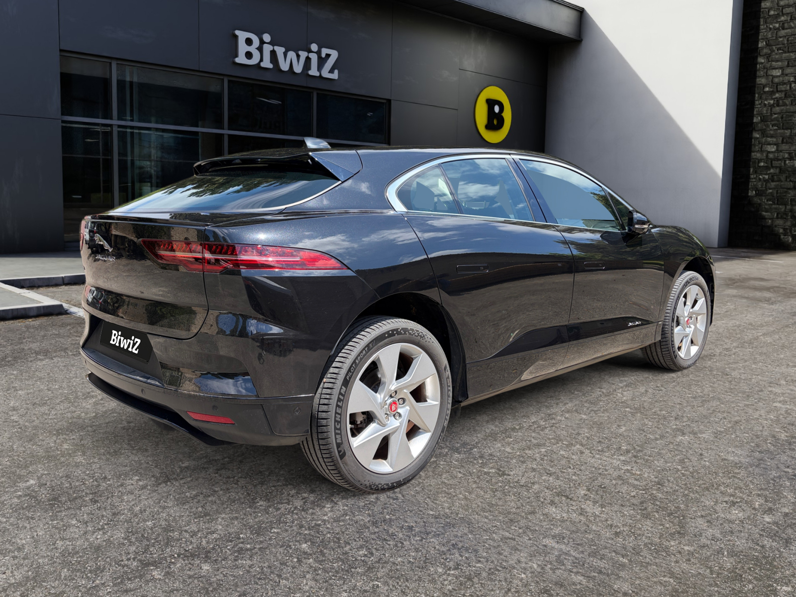 Jaguar I-Pace 4