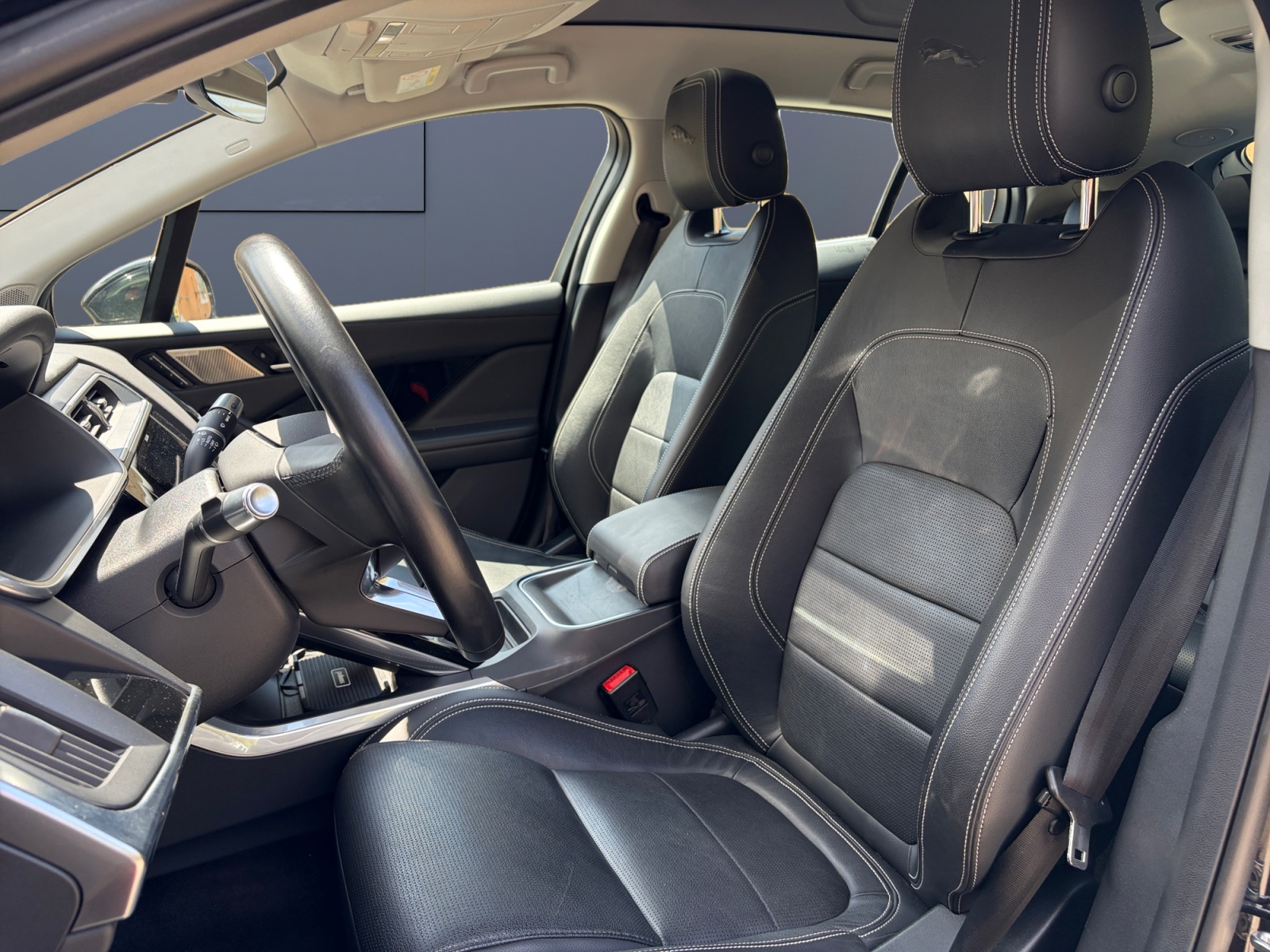Jaguar I-Pace 9