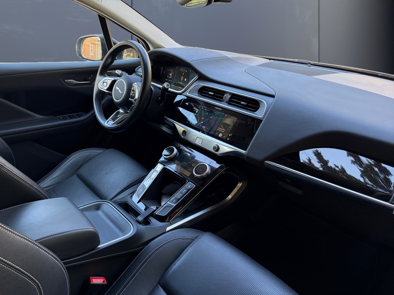 Jaguar I-Pace 12