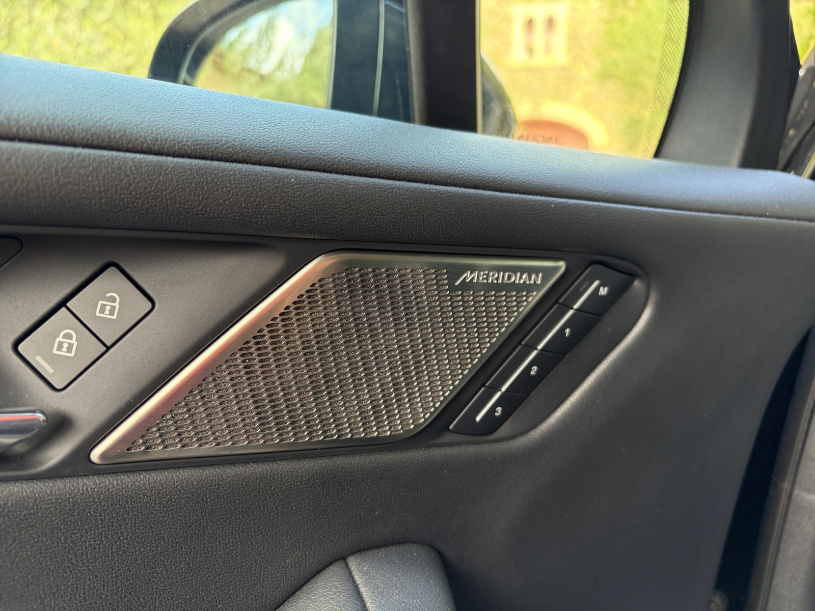Jaguar I-Pace 26