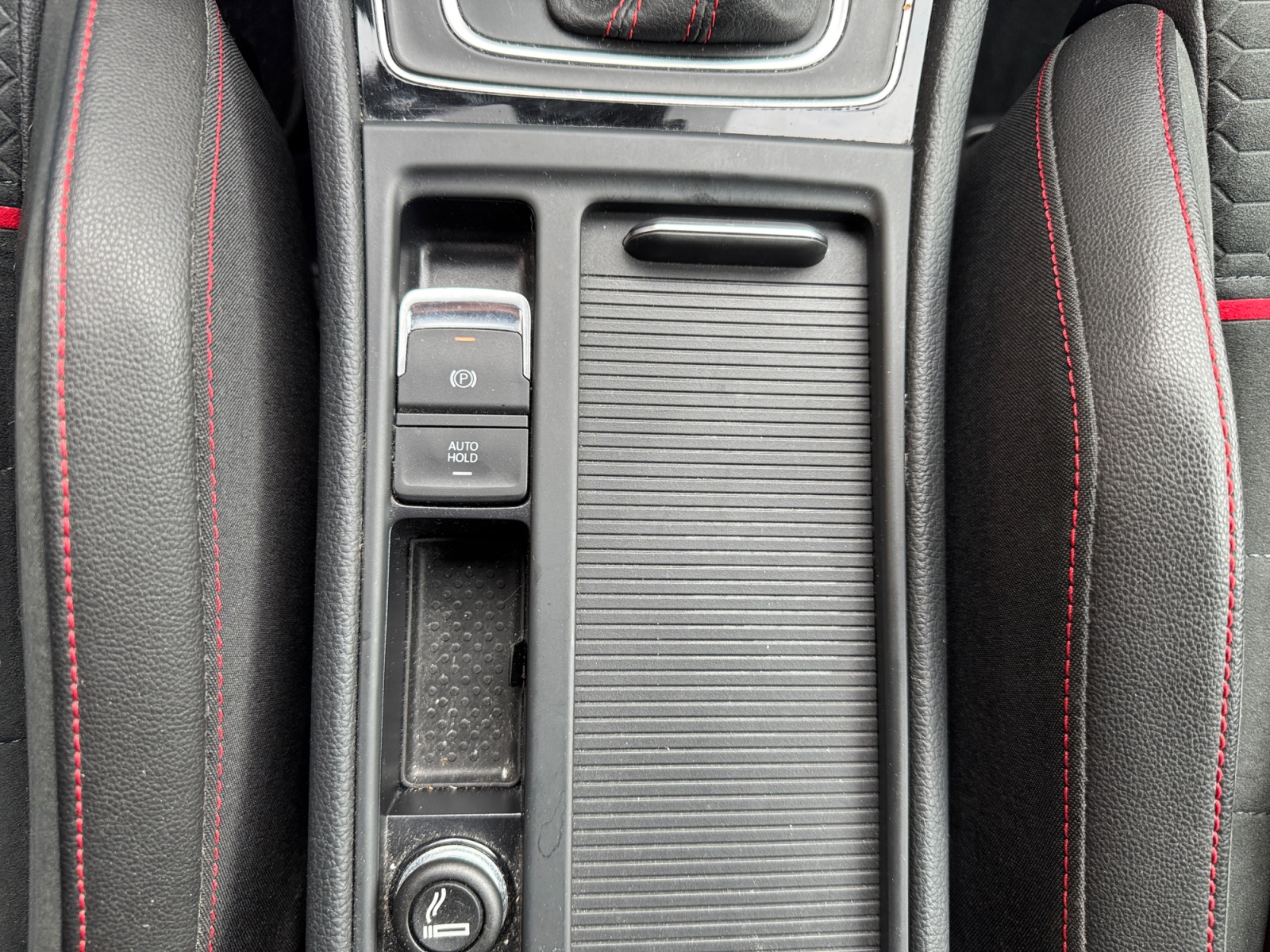 Volkswagen Golf 24