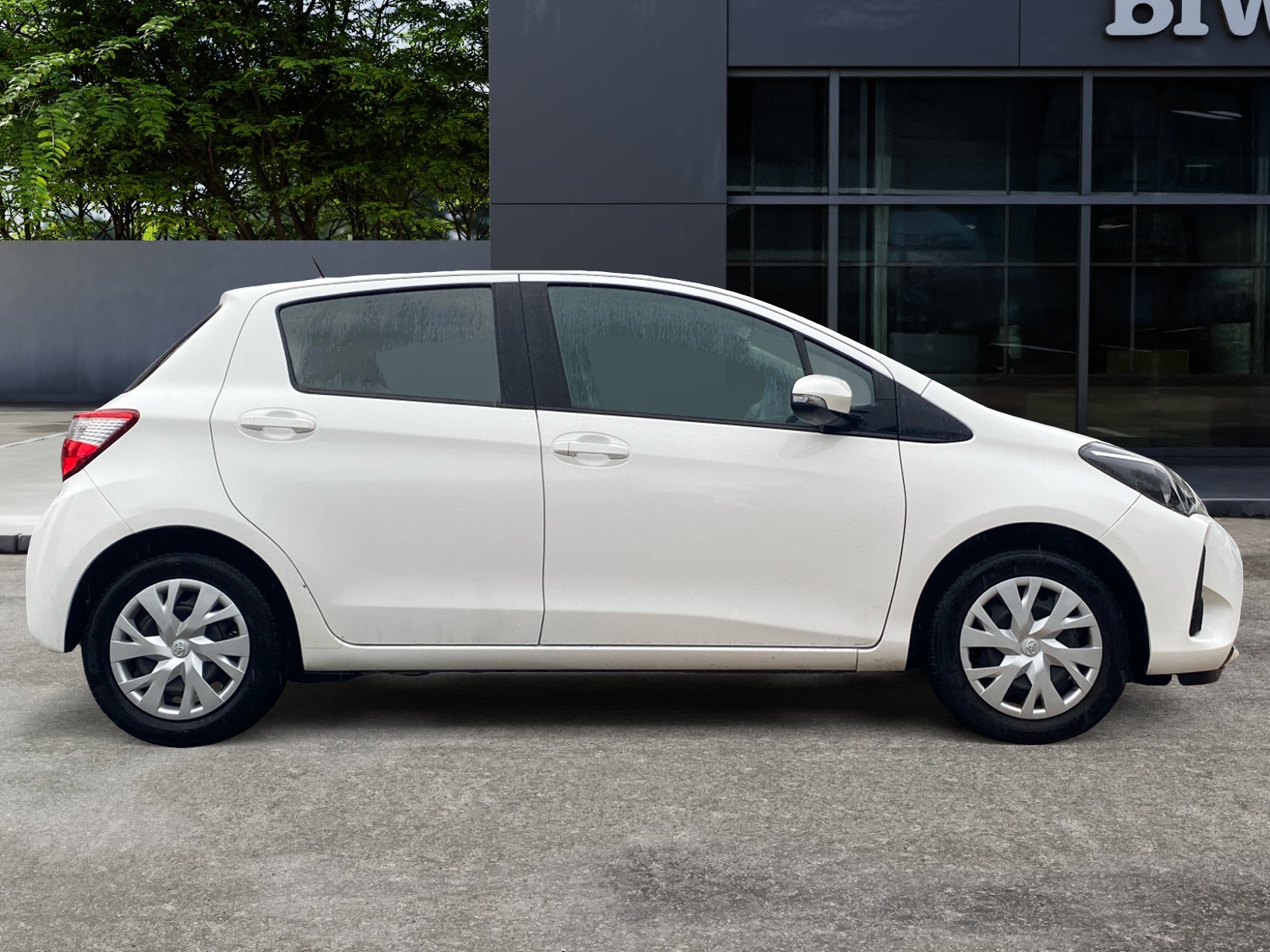 Toyota Yaris 5