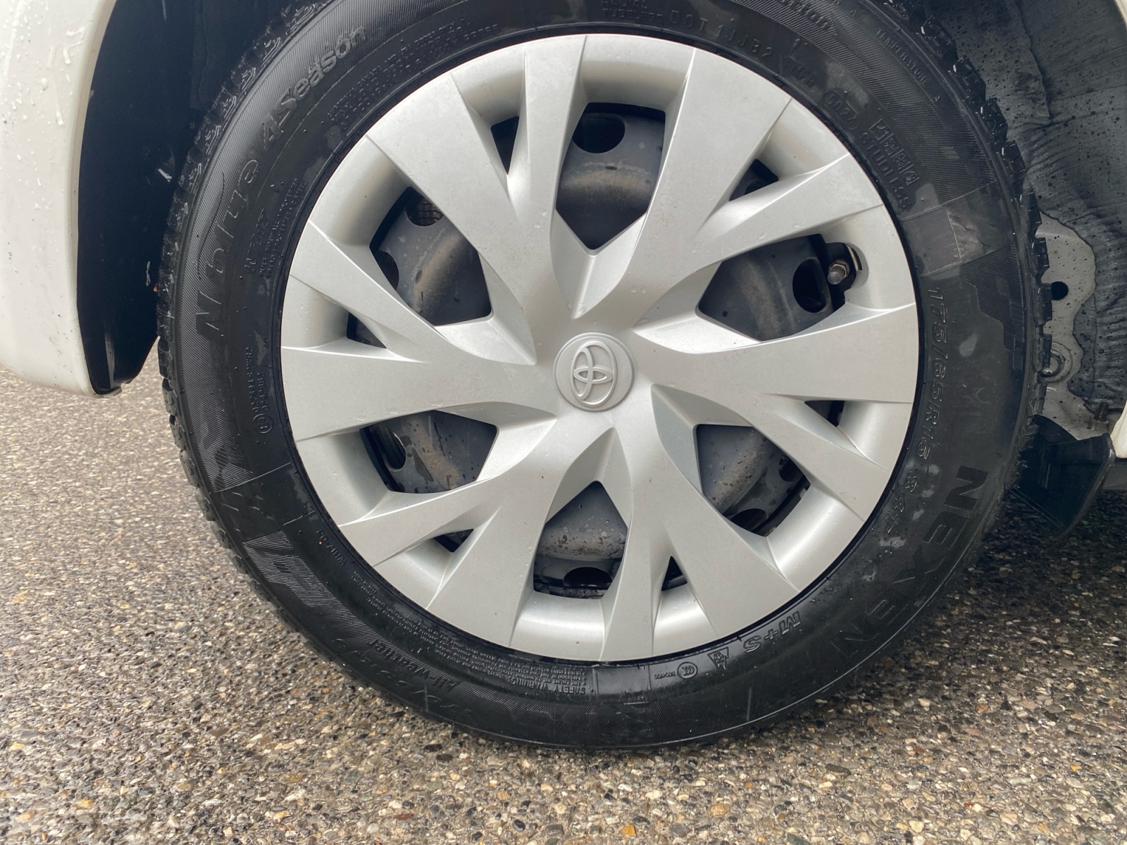 Toyota Yaris 24