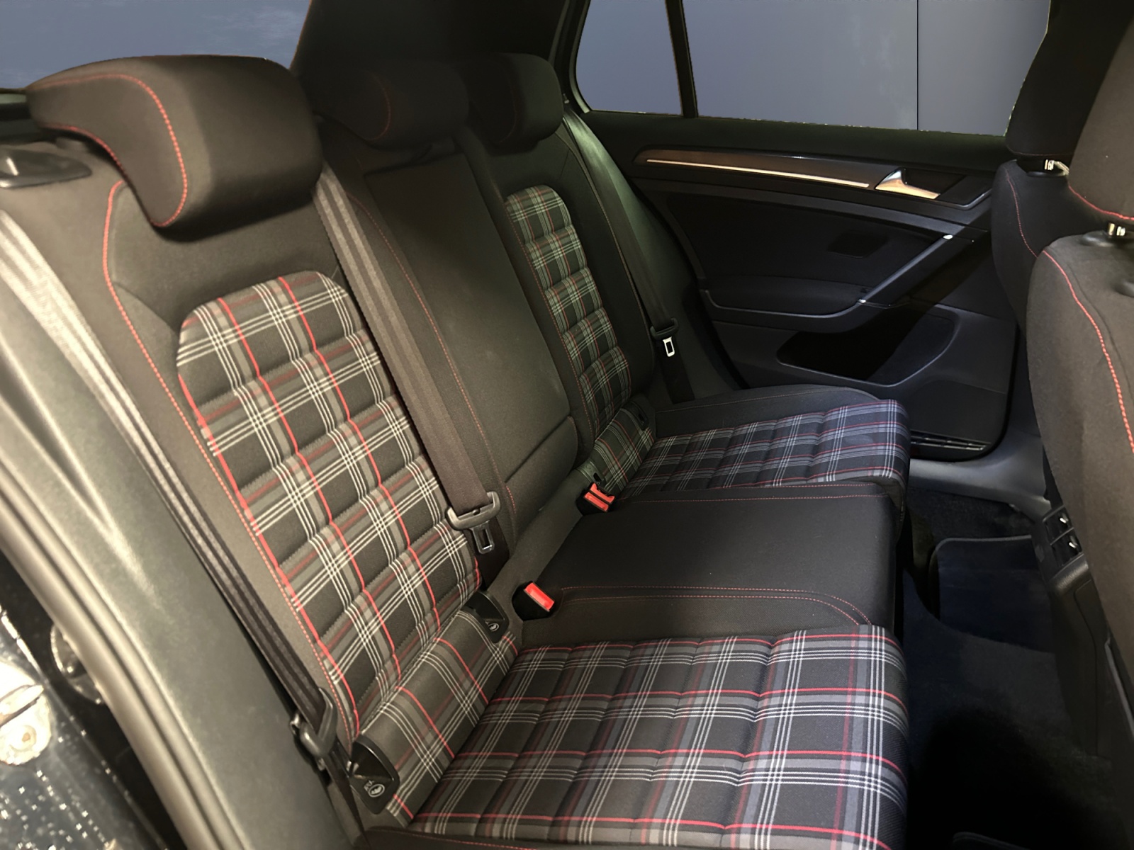 Volkswagen Golf 11
