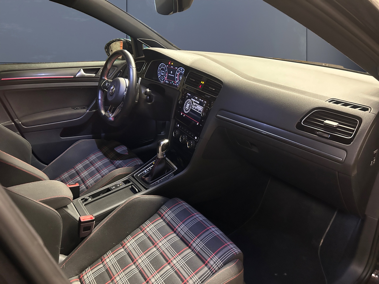 Volkswagen Golf 12