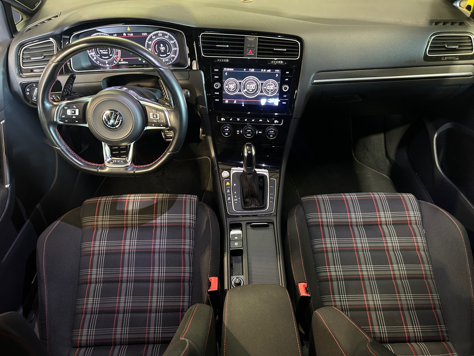 Volkswagen Golf 14