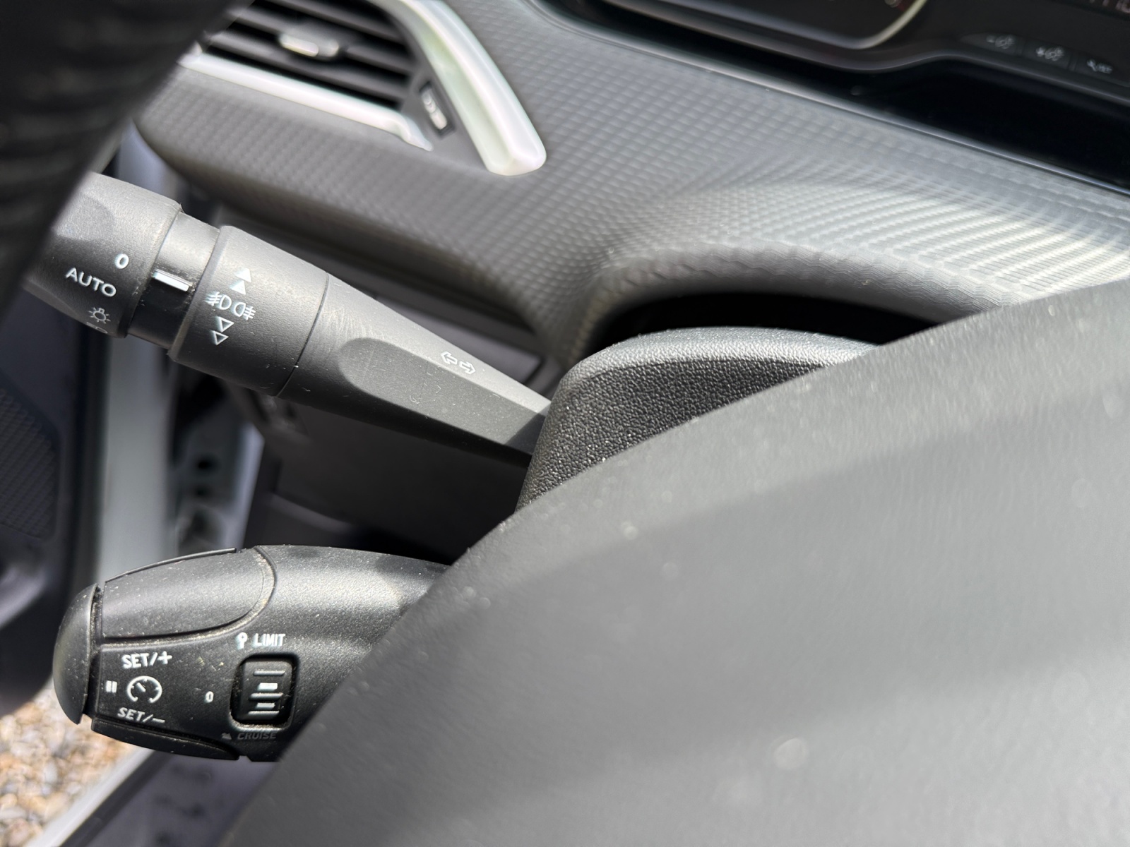 Peugeot 208 22
