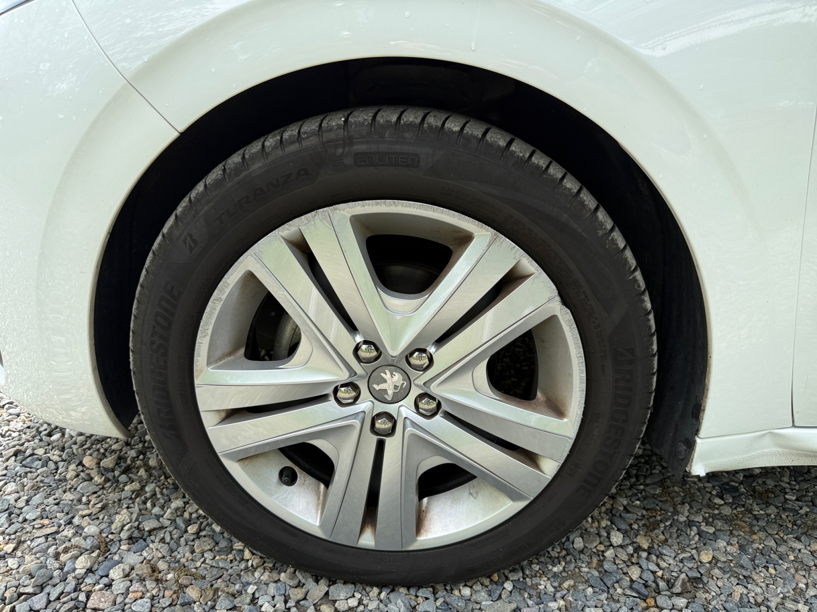 Peugeot 208 27