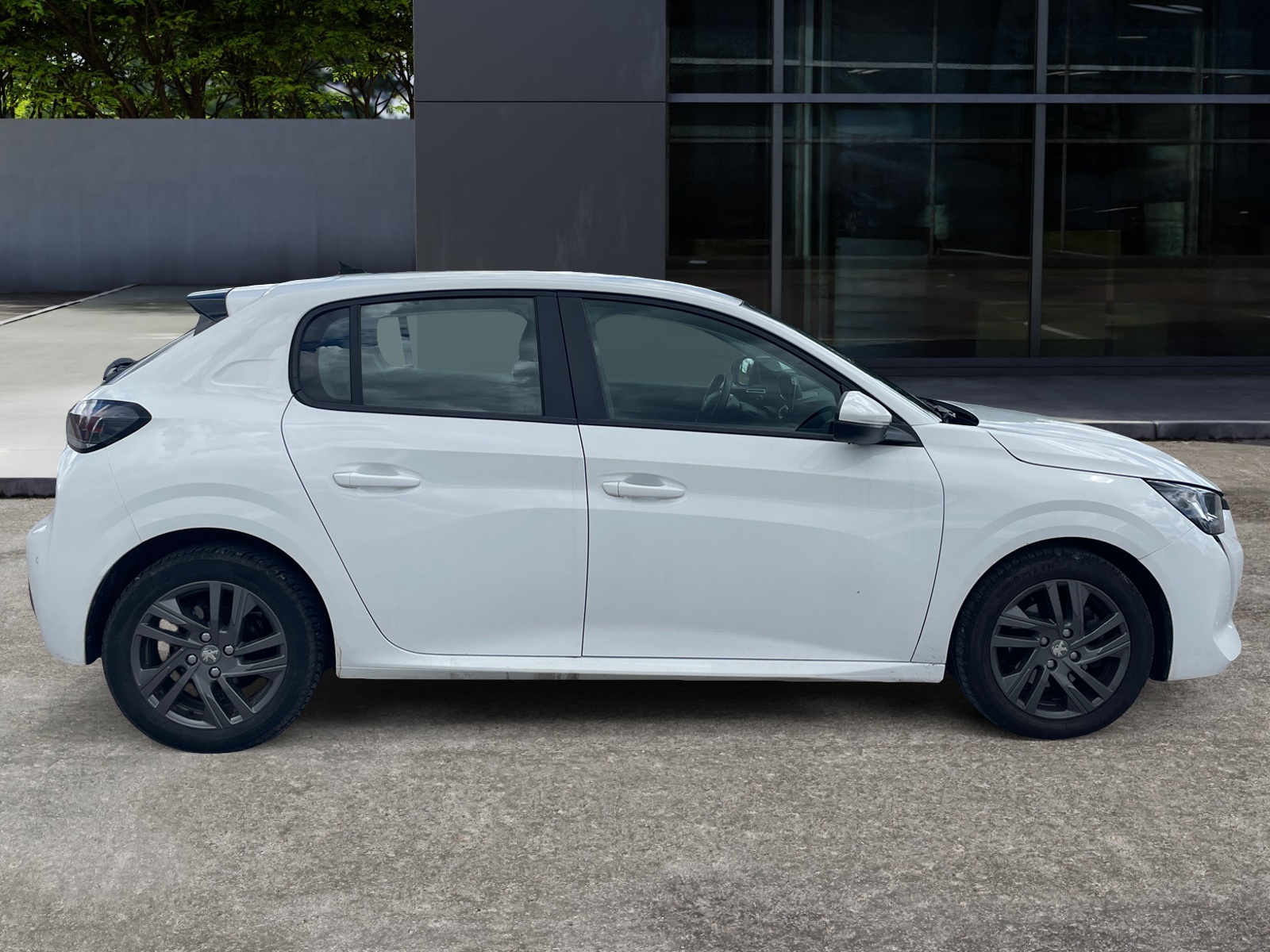 Peugeot 208 5