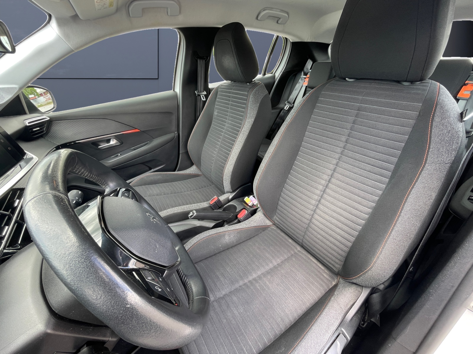 Peugeot 208 9