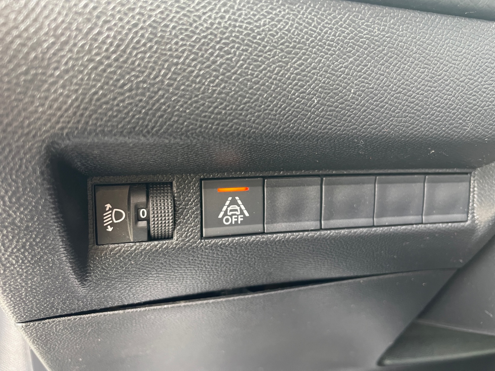 Peugeot 208 18