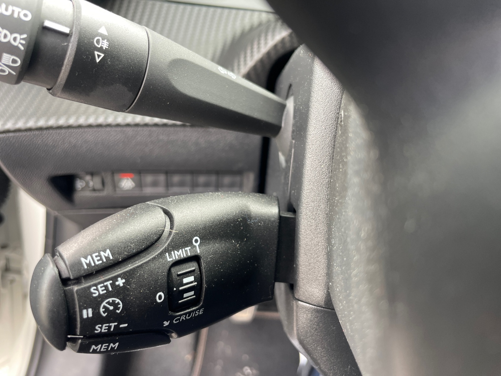 Peugeot 208 19