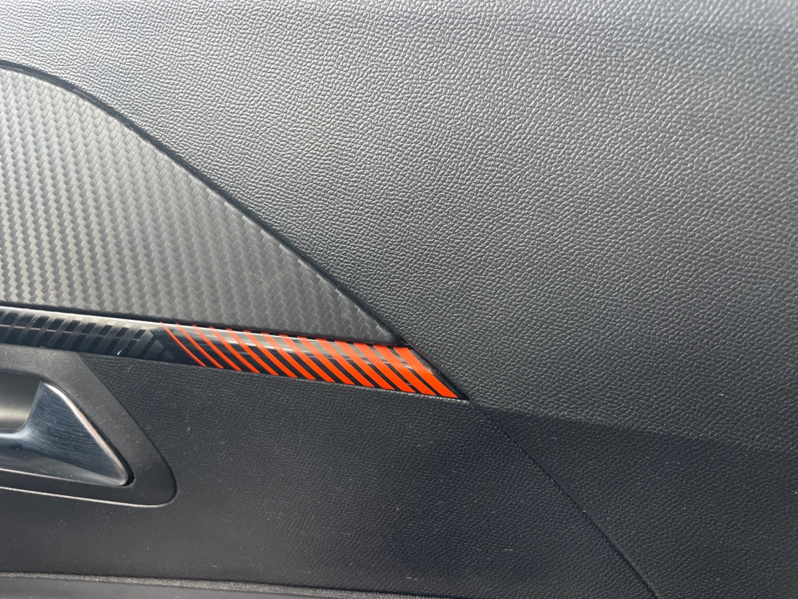 Peugeot 208 26