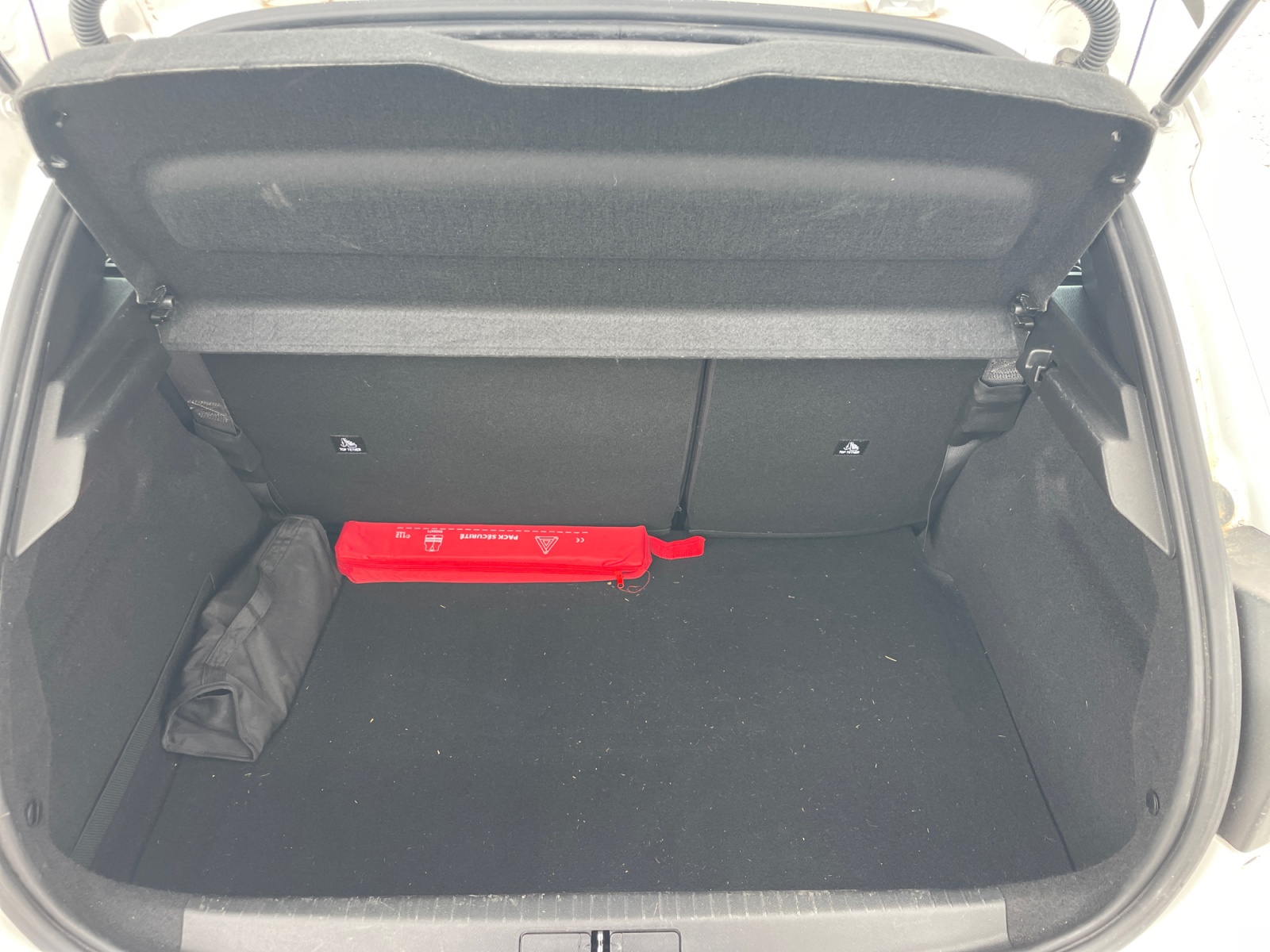 Peugeot 208 28